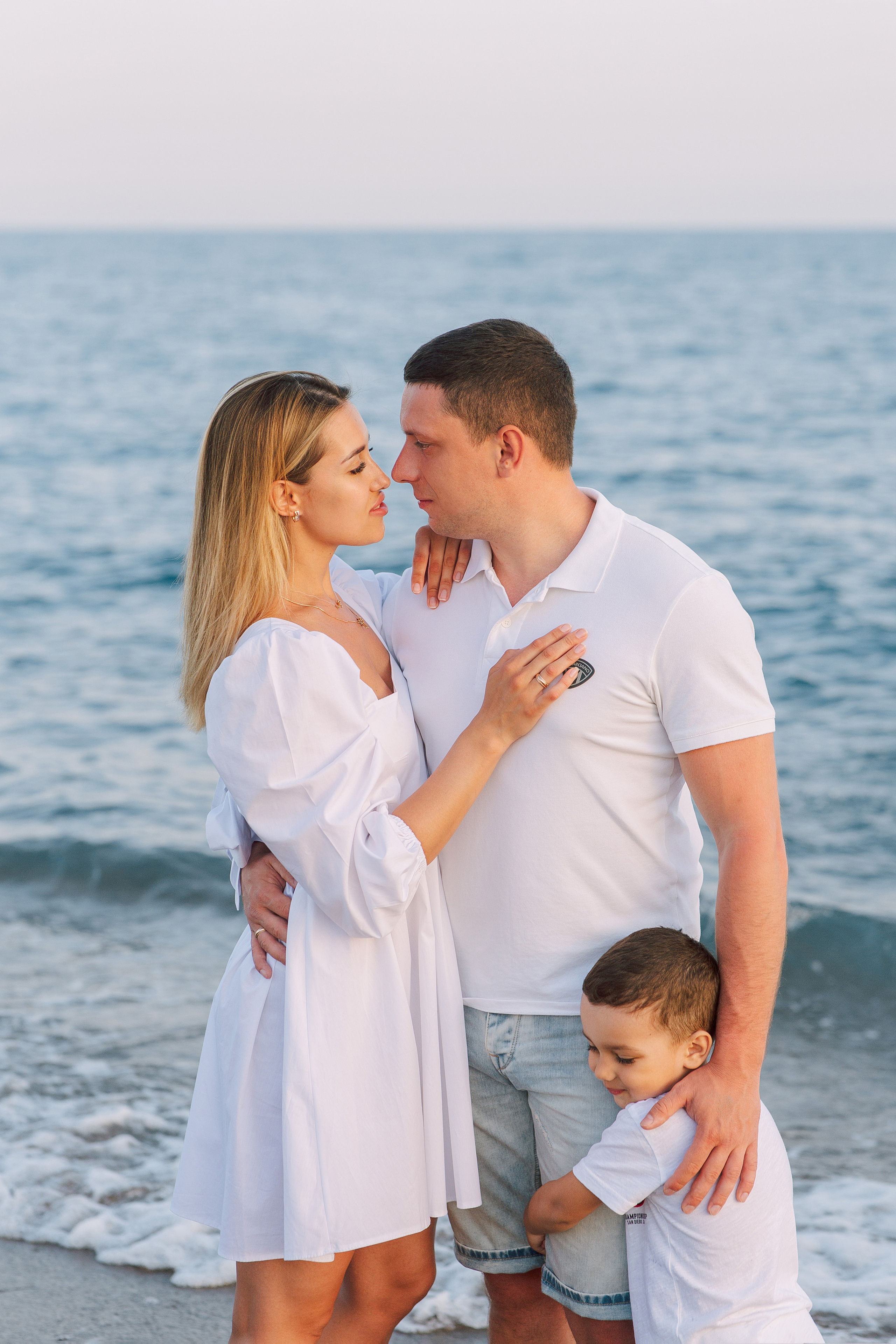 Семейная фотосессия на пляже в Белеке. Фотограф в Алании в Турции, Аланья, Сиде, Белек, Анталия, Кемер, Конаклы, Окурджалар. Фотосъемки в Алании. Фотосессия в Алания.Алсу Девели