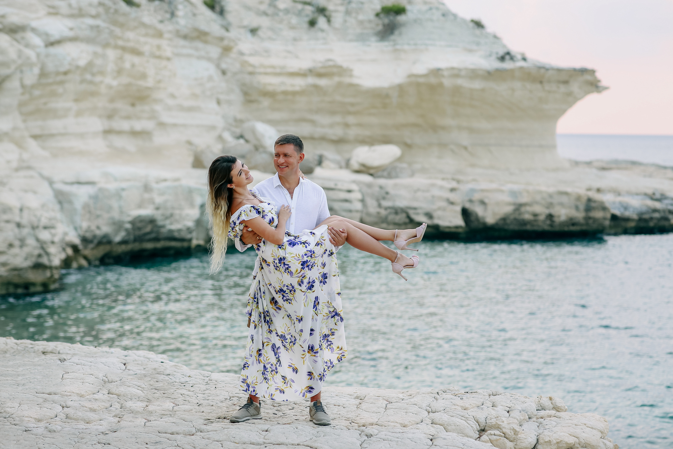 Photo shoot for a couple in Mersin. Professional Photographer in Alanya, Side, Belek | Alsu Develi  Wedding, Family and portrait photo sessions