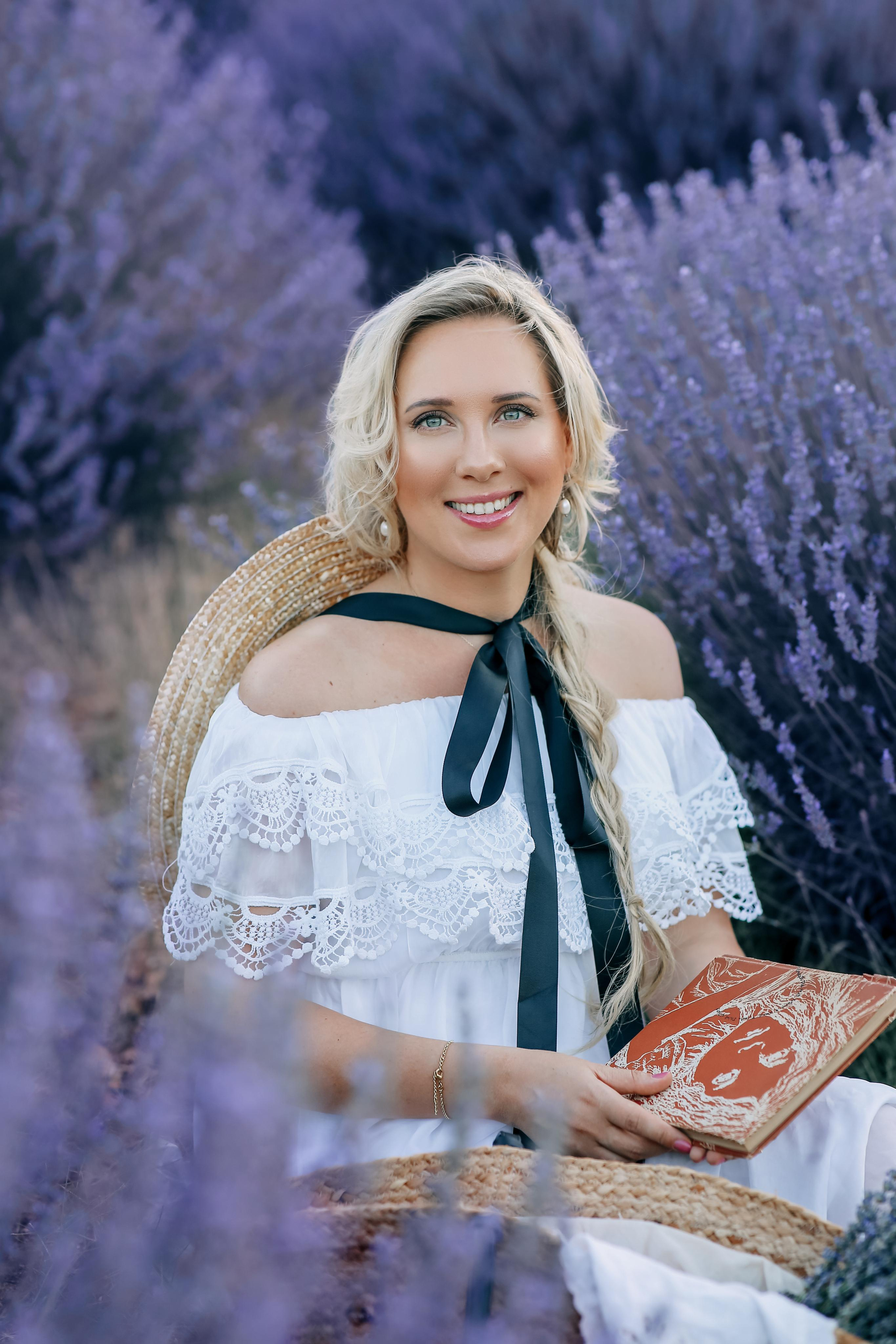 Photo session on the lavender field. Professional Photographer in Alanya, Side, Belek | Alsu Develi  Wedding, Family and portrait photo sessions