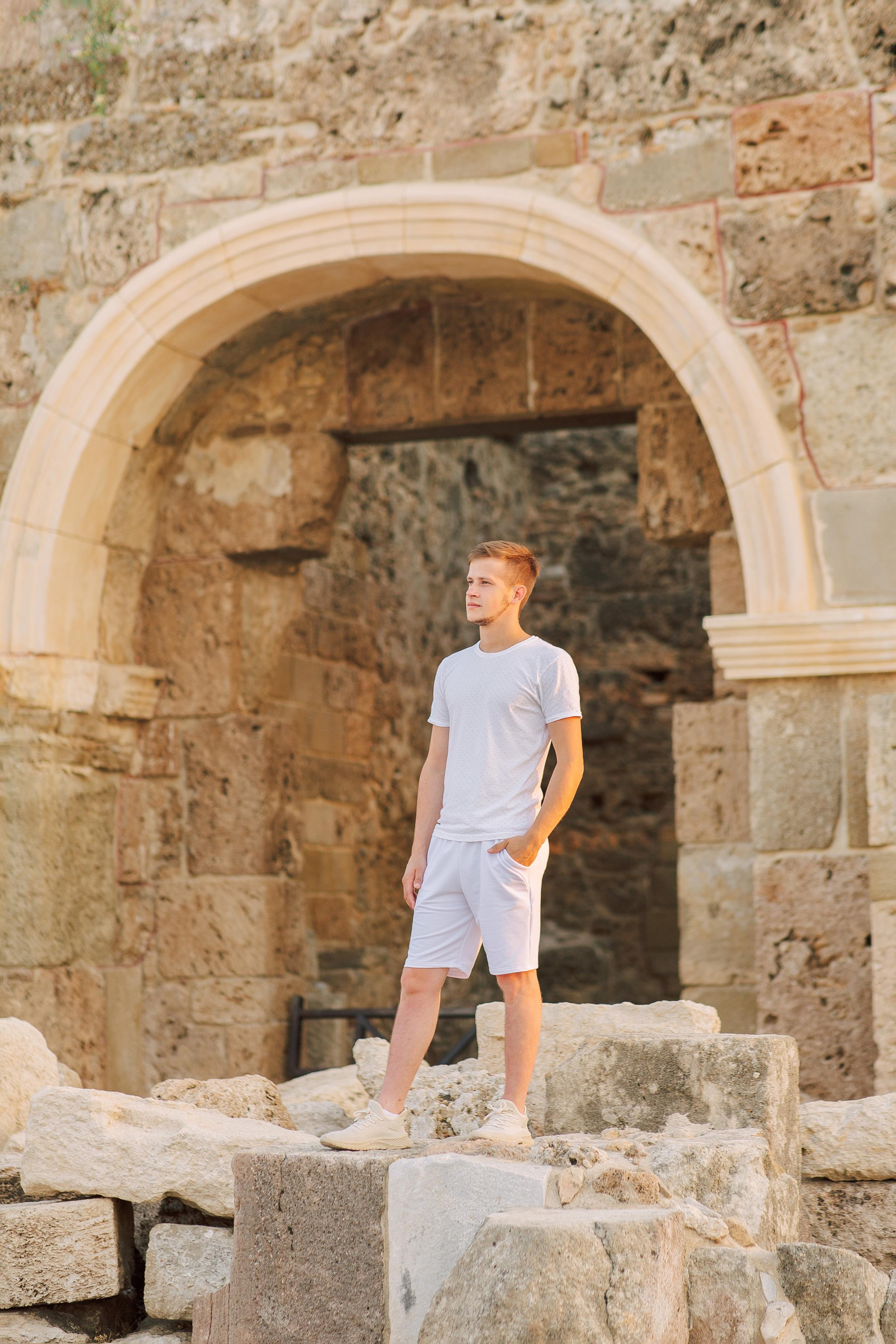 Couple photo shoot in the ancient city of Side at sunrise. Professional Photographer in Alanya, Side, Belek | Alsu Develi  Wedding, Family and portrait photo sessions