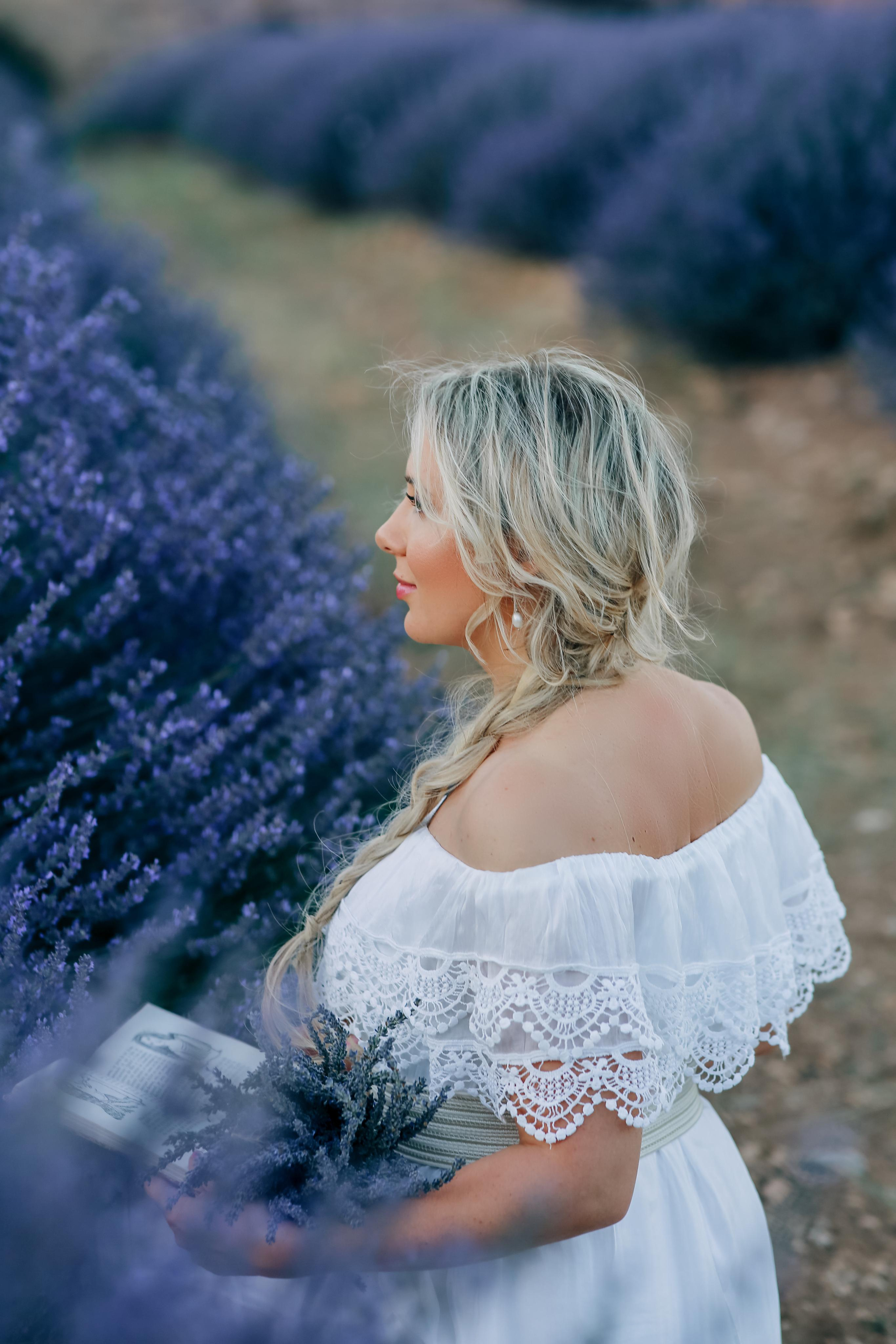 Photo session on the lavender field. Professional Photographer in Alanya, Side, Belek | Alsu Develi  Wedding, Family and portrait photo sessions