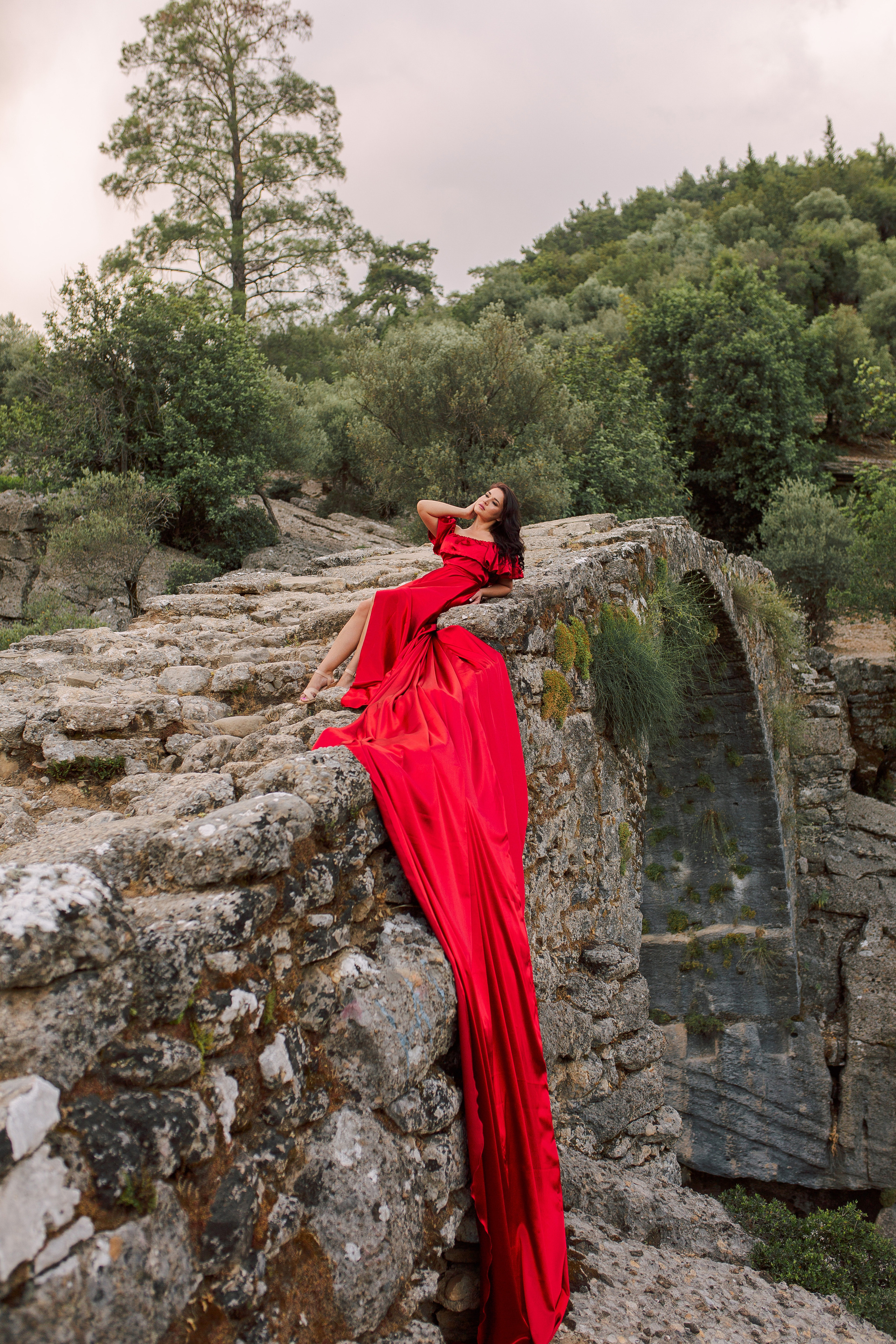 Фотосессия у каньона Тазы. Фотограф в Алании в Турции, Аланья, Сиде, Белек, Анталия, Кемер, Конаклы, Окурджалар. Фотосъемки в Алании. Фотосессия в Алания.Алсу Девели