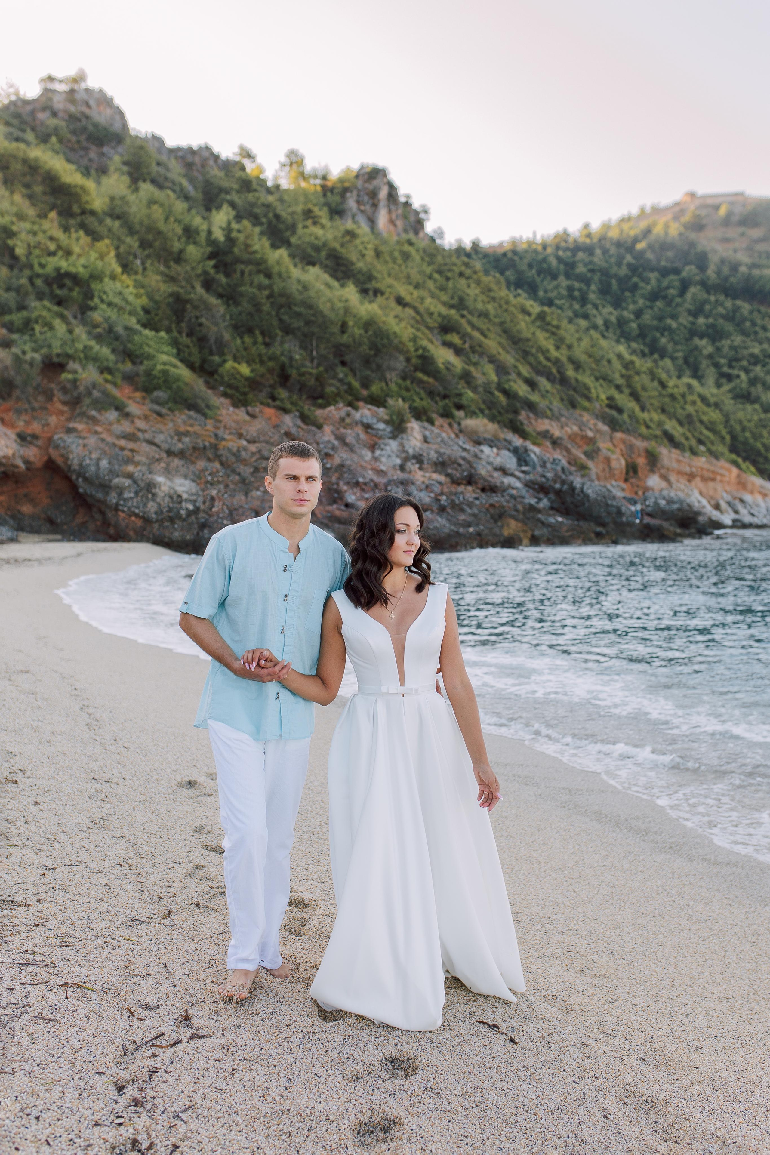 Утренняя свадебная фотосессия в Алании — Пляж Клеопатры | Алсу Девели. Алсу Девели | Свадебный и семейный фотограф в Турции Алании, Алания, Аланья, Сиде, Белеке, Анталия