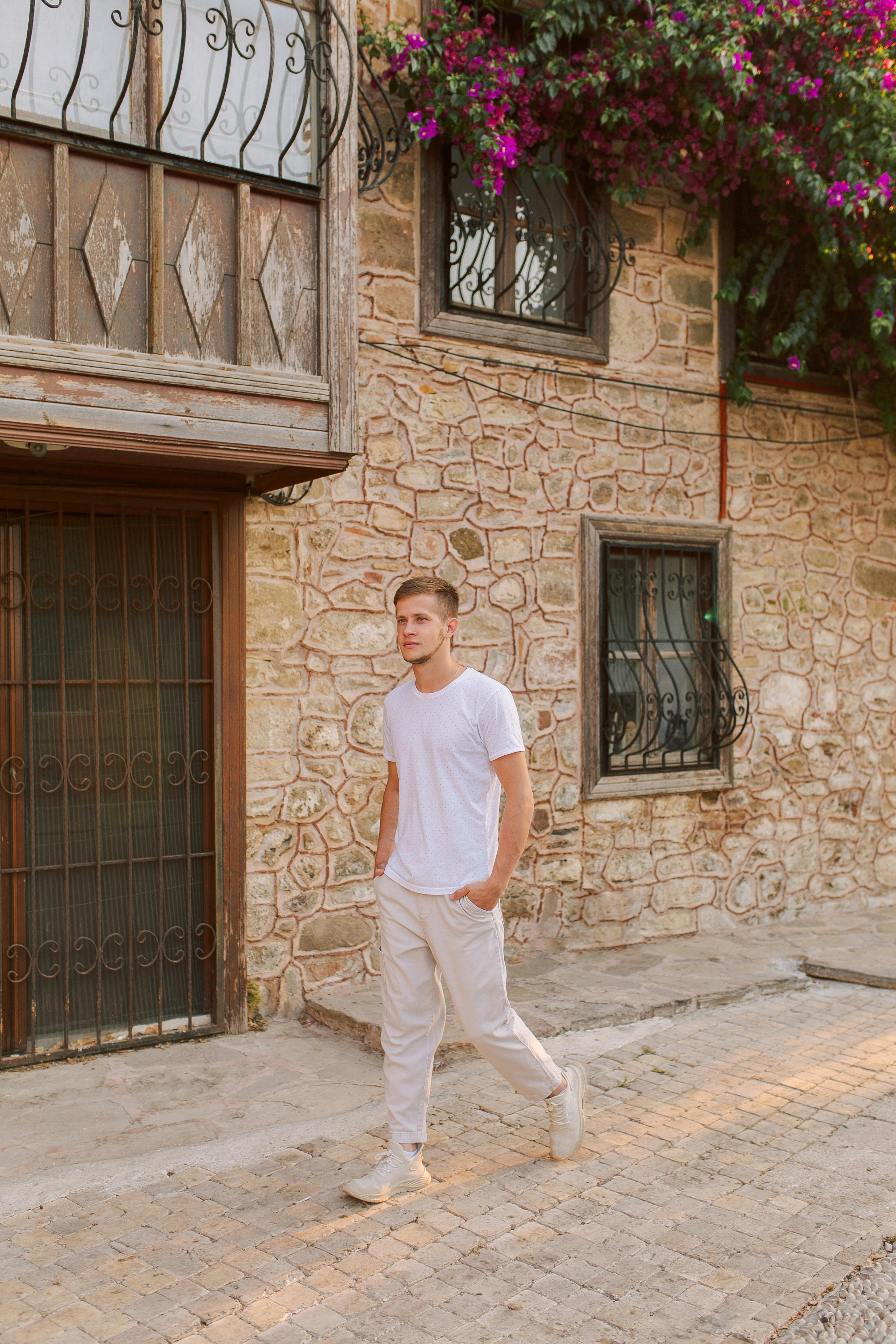 Couple photo shoot in the ancient city of Side at sunrise. Professional Photographer in Alanya, Side, Belek | Alsu Develi  Wedding, Family and portrait photo sessions