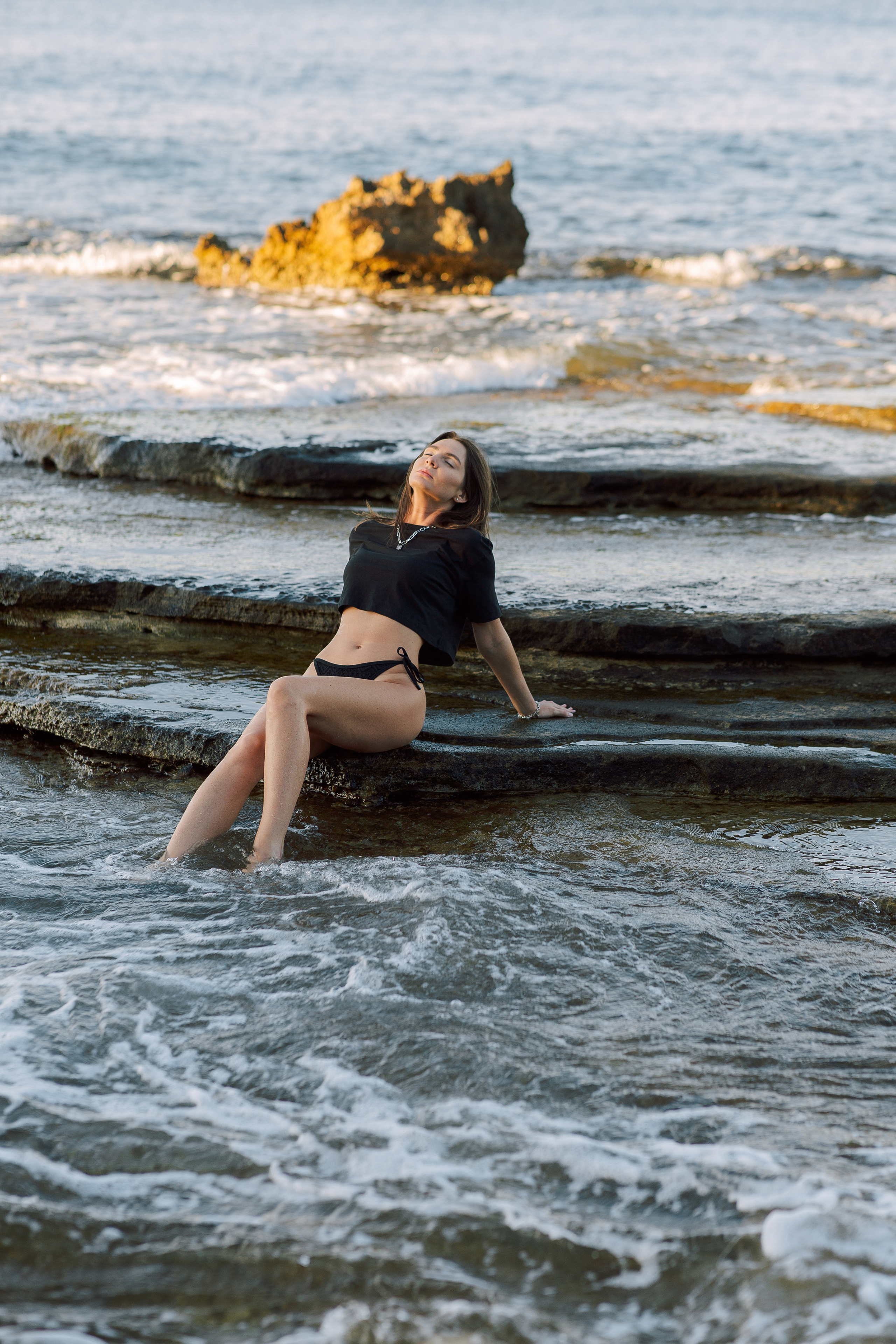 Photo session on the beach with rocks morning time. Professional Photographer in Alanya, Side, Belek, Antalya. Turkiye