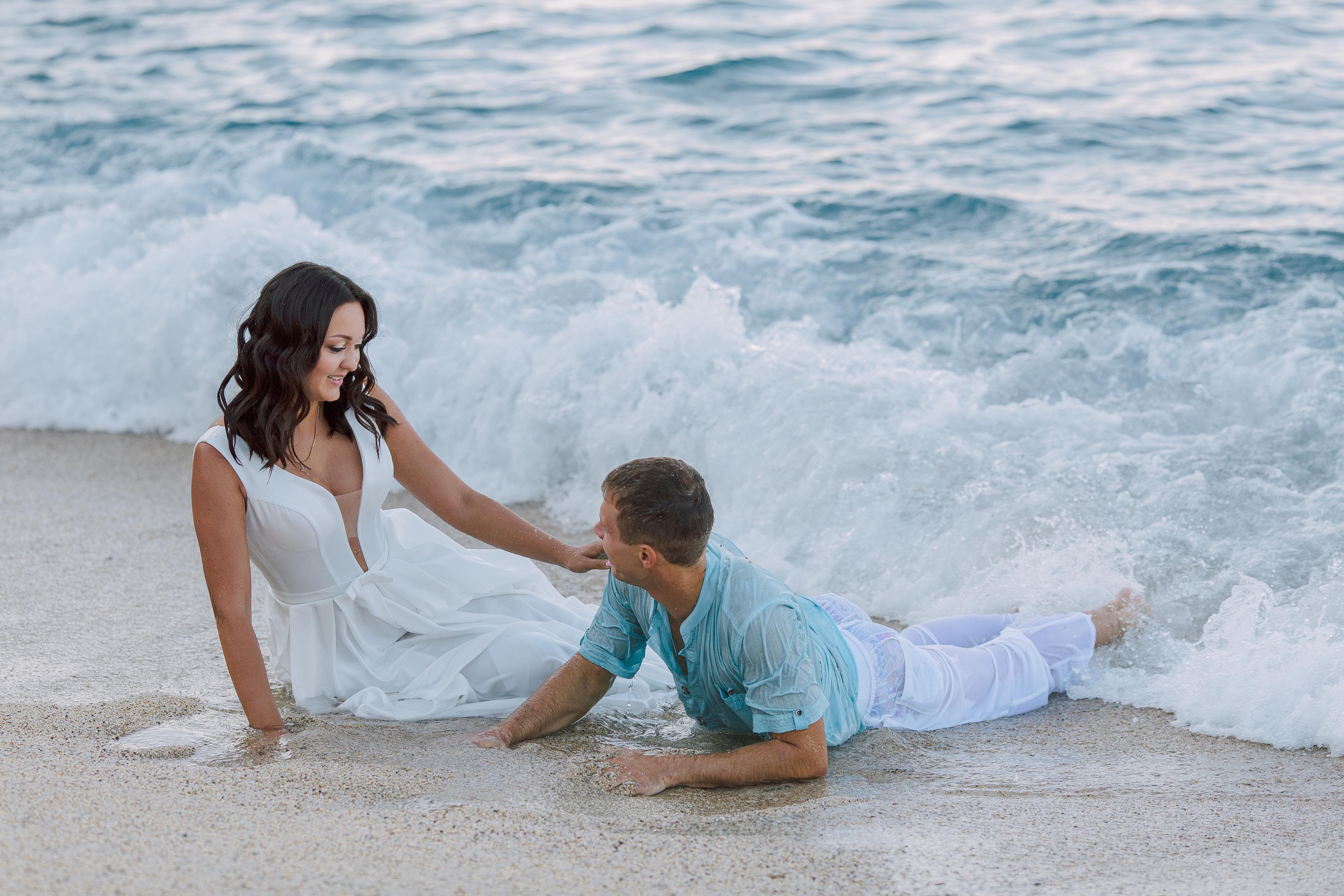 Утренняя свадебная фотосессия в Алании — Пляж Клеопатры | Алсу Девели. Алсу Девели | Свадебный и семейный фотограф в Турции Алании, Алания, Аланья, Сиде, Белеке, Анталия