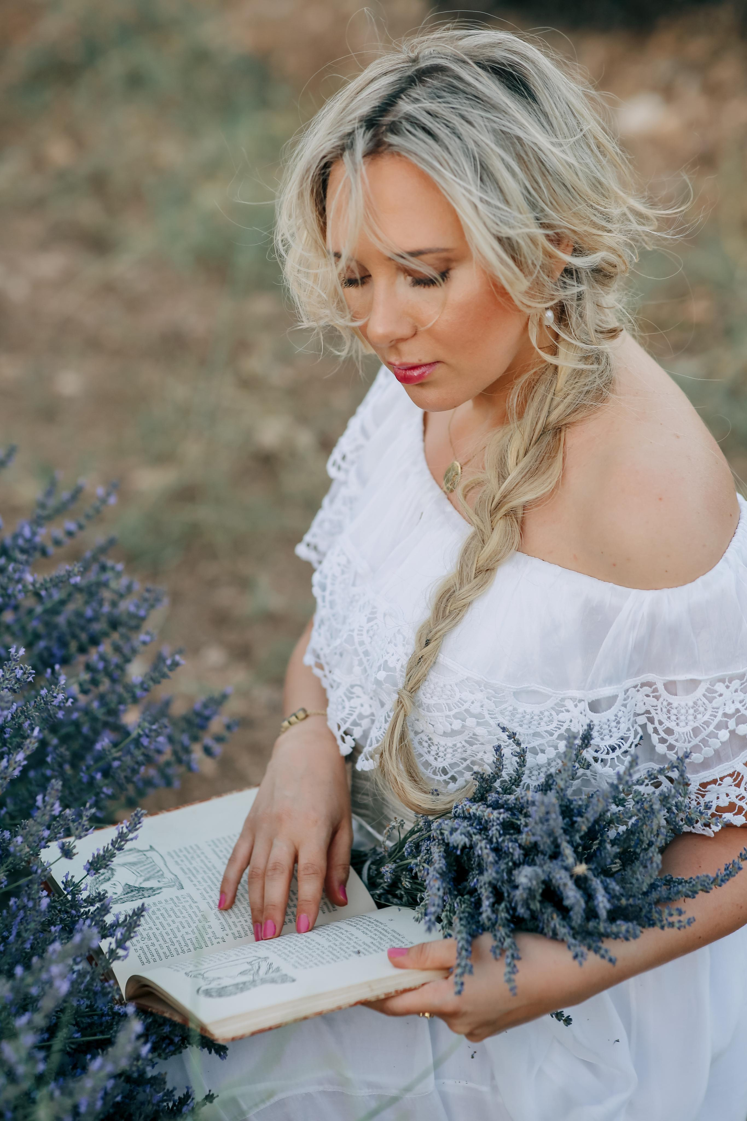 Photo session on the lavender field. Professional Photographer in Alanya, Side, Belek | Alsu Develi  Wedding, Family and portrait photo sessions