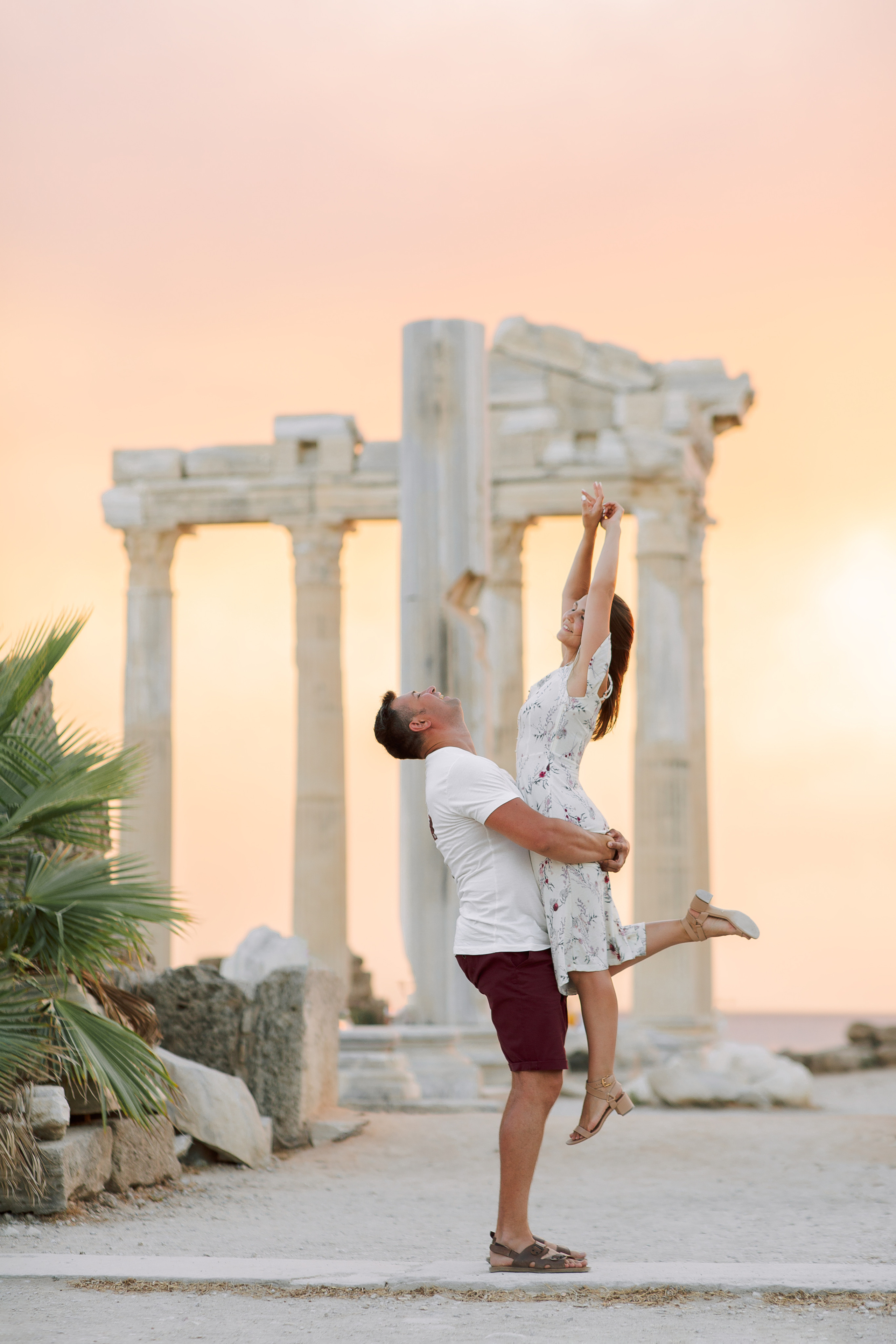Парная фотосессия в античном городе Сиде на закате. Алсу Девели | Свадебный и семейный фотограф в Турции Алании, Алания, Аланья, Сиде, Белеке, Анталия