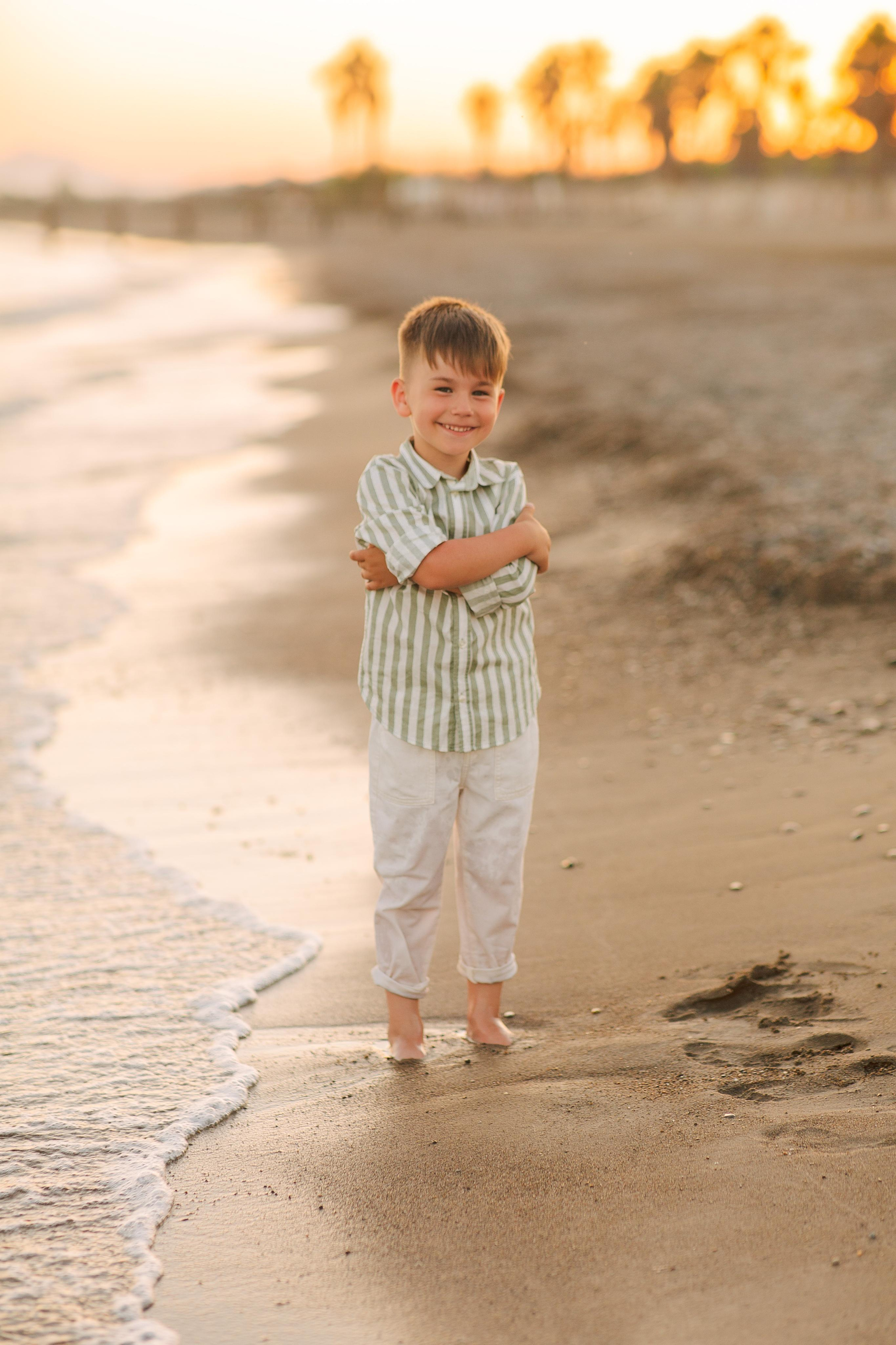 Семейная фотосессия на пляже в Белеке. Фотограф в Алании в Турции, Аланья, Сиде, Белек, Анталия, Кемер, Конаклы, Окурджалар. Фотосъемки в Алании. Фотосессия в Алания.Алсу Девели