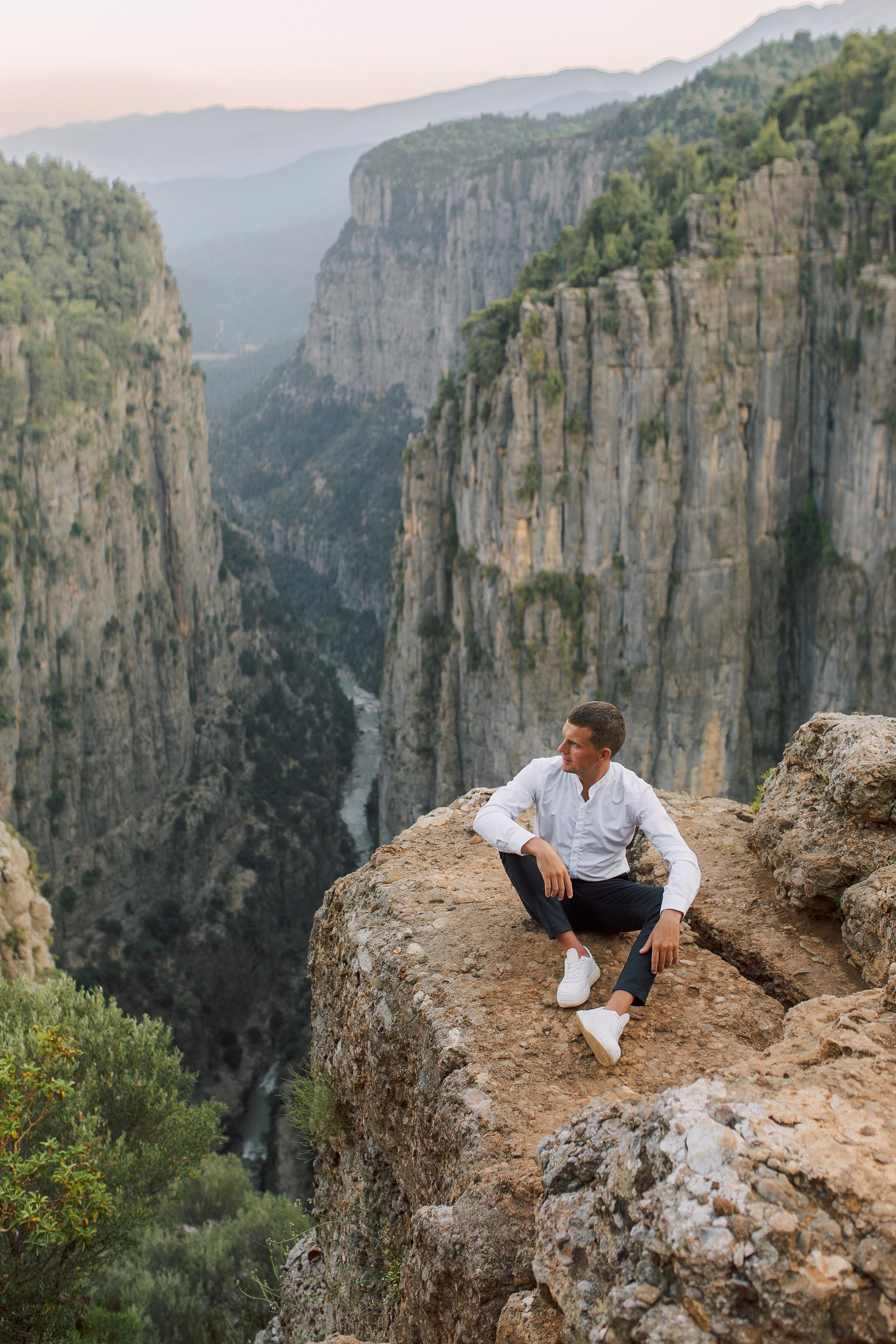 Wedding photo session on the Tazy canyon. Professional Photographer in Alanya, Side, Belek, Antalya. Turkiye