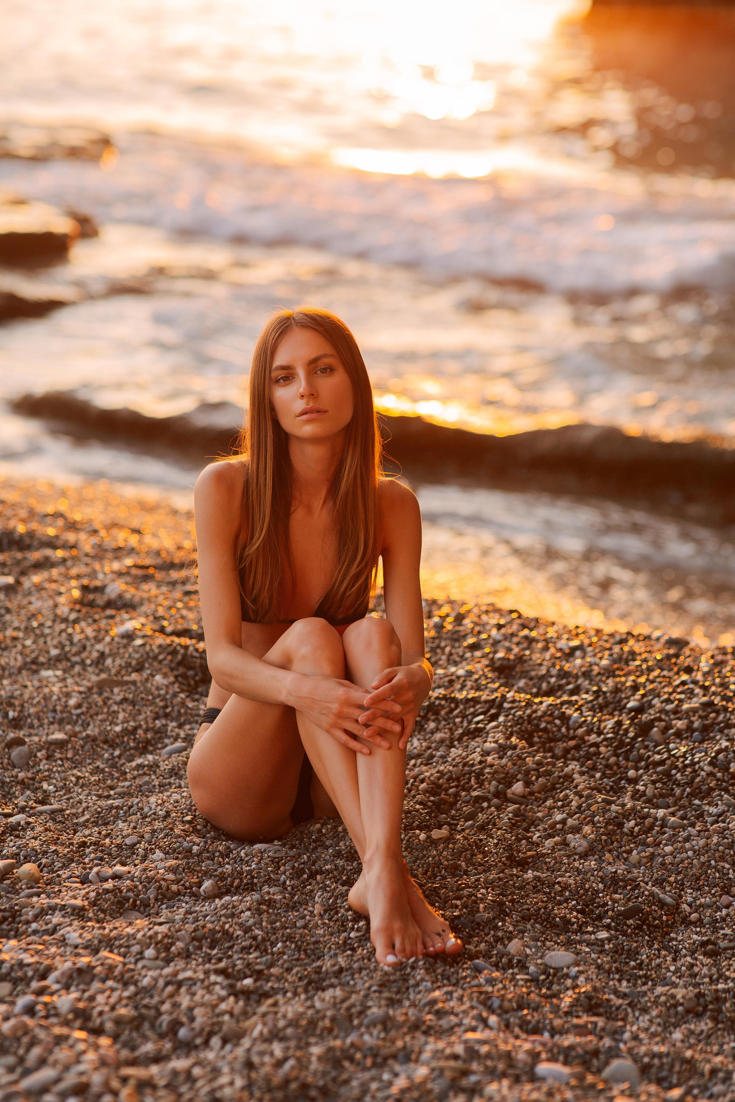 КРАСНЫЙ ПЛЯЖ KIZILIN BEACH В ГАЗИПАШЕ. выздная фотосессия газипаша.Фотограф в газипаша. Фотосессия на стыке красной горы и моря на закате. Фотограф в Алании в Турции, Аланья, Сиде, Белек, Анталия, Кемер, Конаклы, Окурджалар. Фотосъемки в Алании. Фотосессия в Алания.Алсу Девели