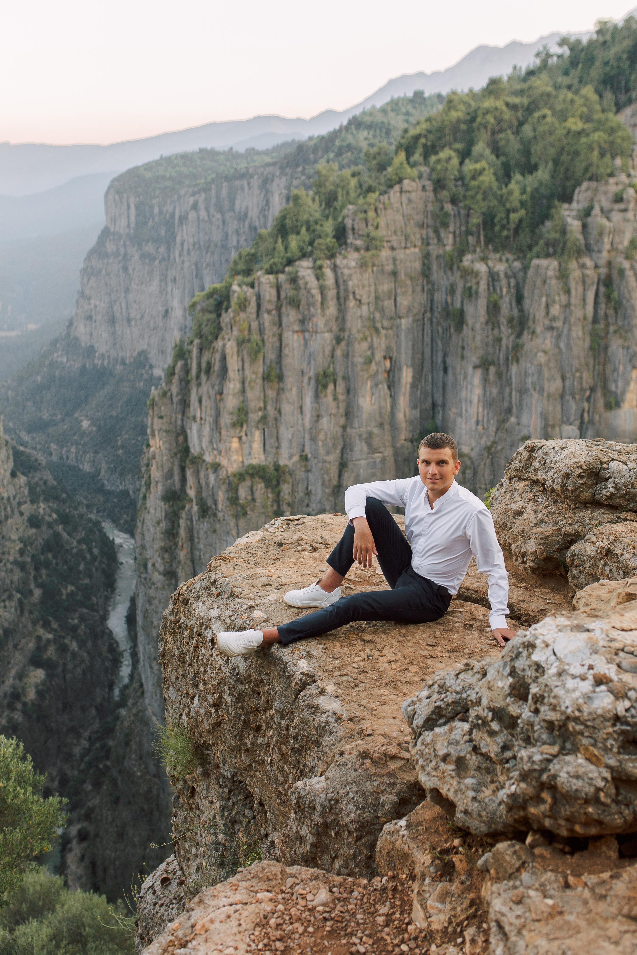 Wedding photo session on the Tazy canyon. Professional Photographer in Alanya, Side, Belek, Antalya. Turkiye