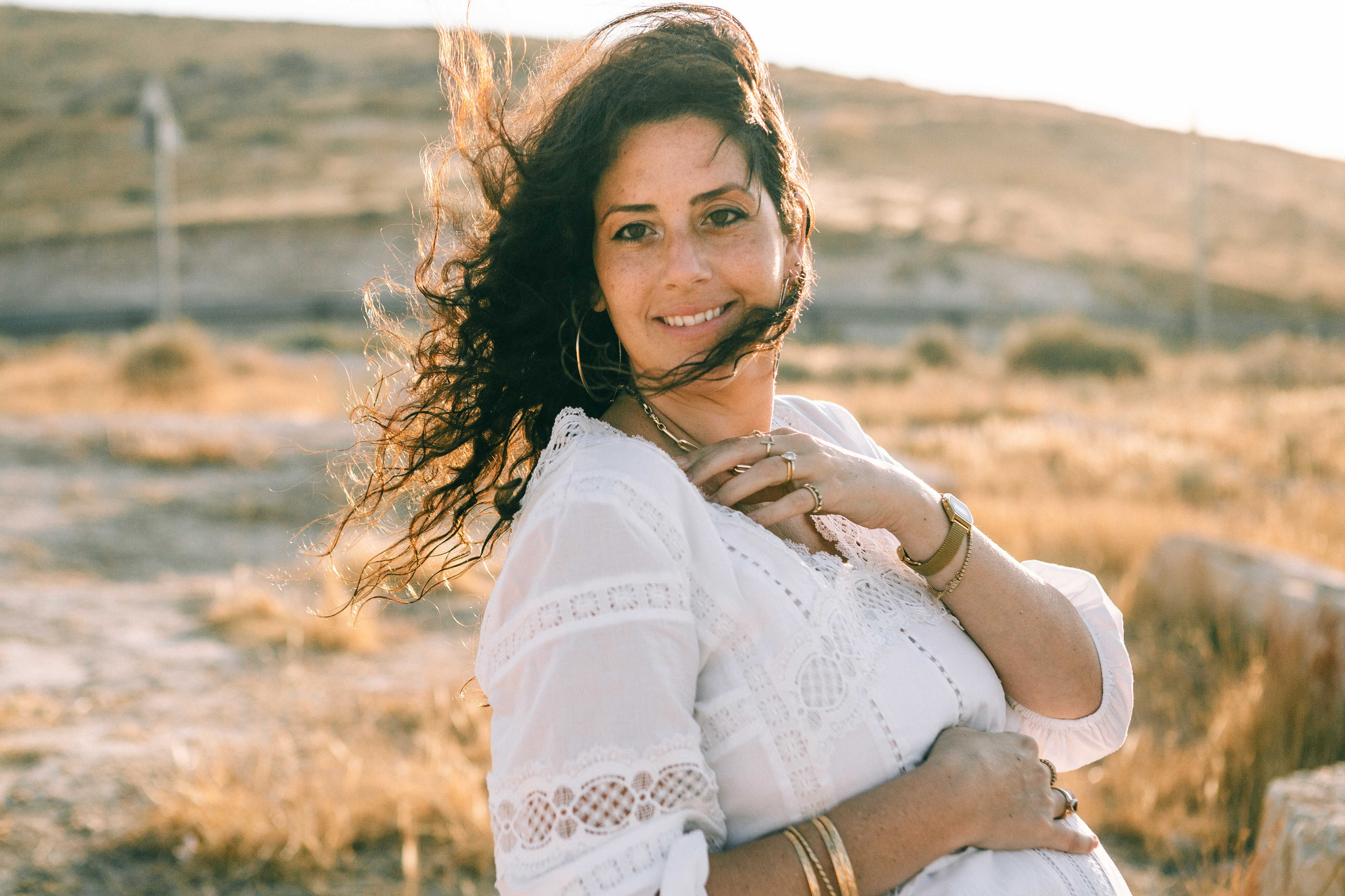 PREGNANT PHOTOSESSION IN THE DESERT. PHOTOGRAPHER IN ISRAEL