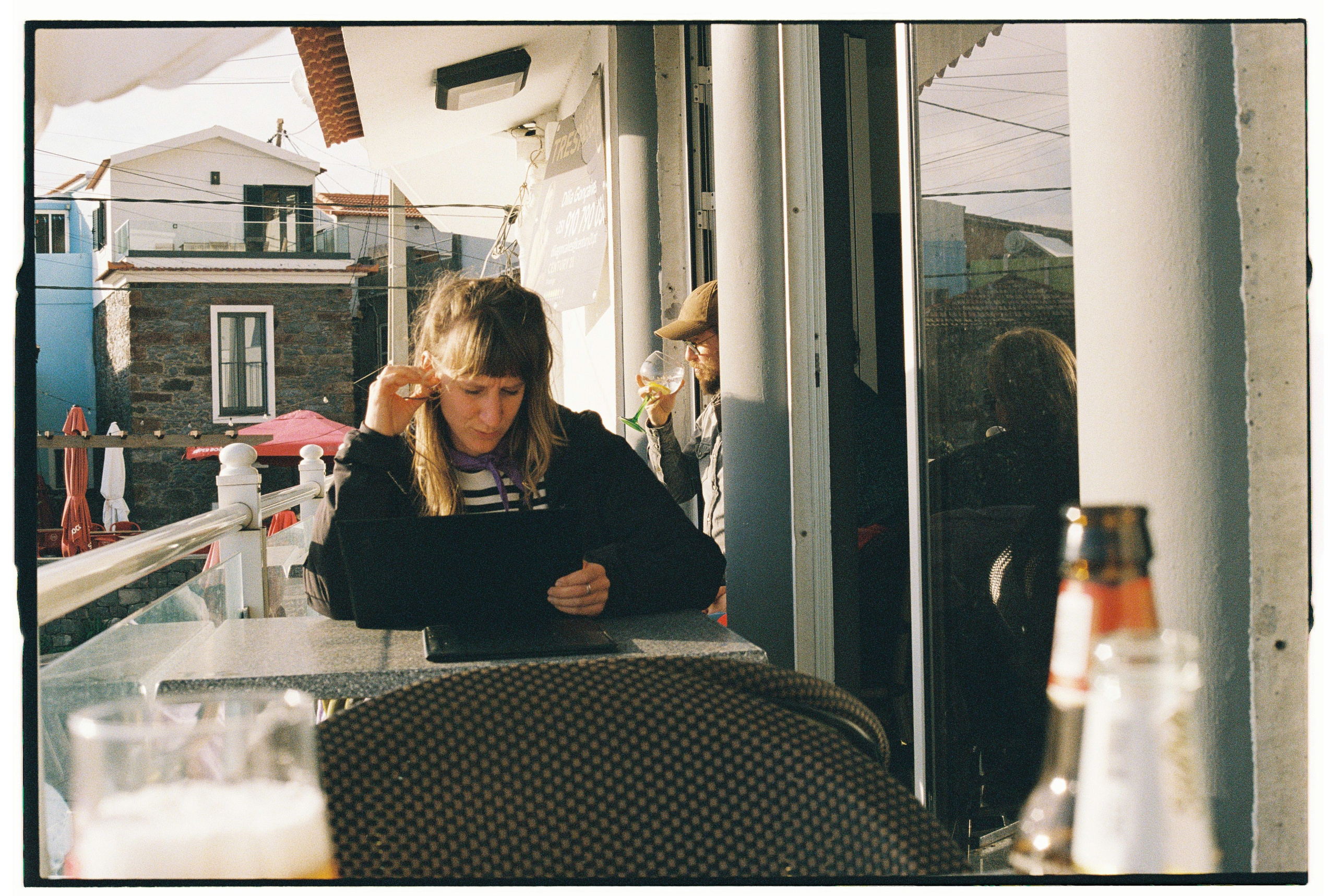 Balcony with a view of the Atlantic. Portrait photographer in Madeira — Marina Shtukina