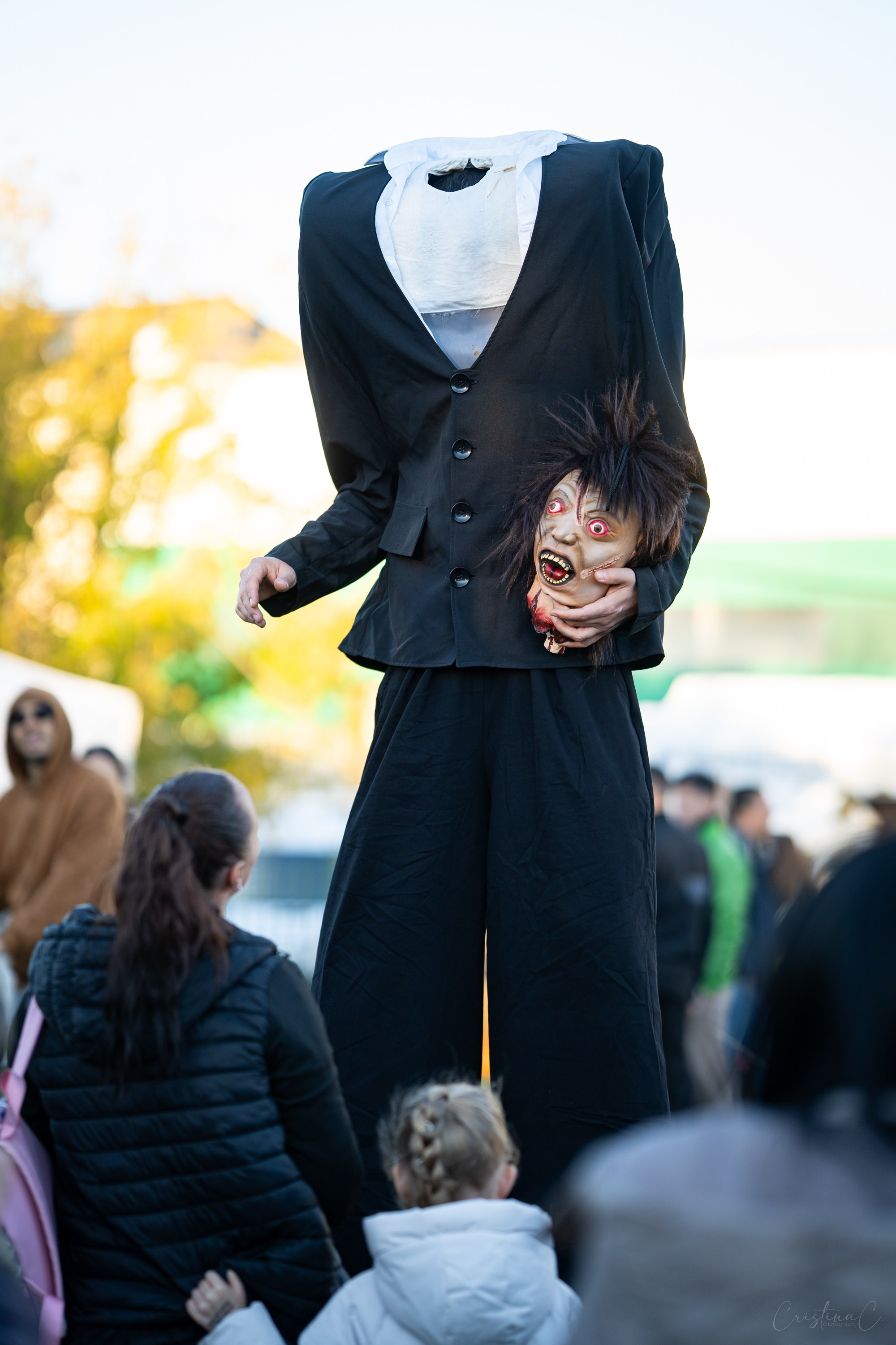 Oameni- WestSideHalloFest- 2025. Bycristinaciobanu