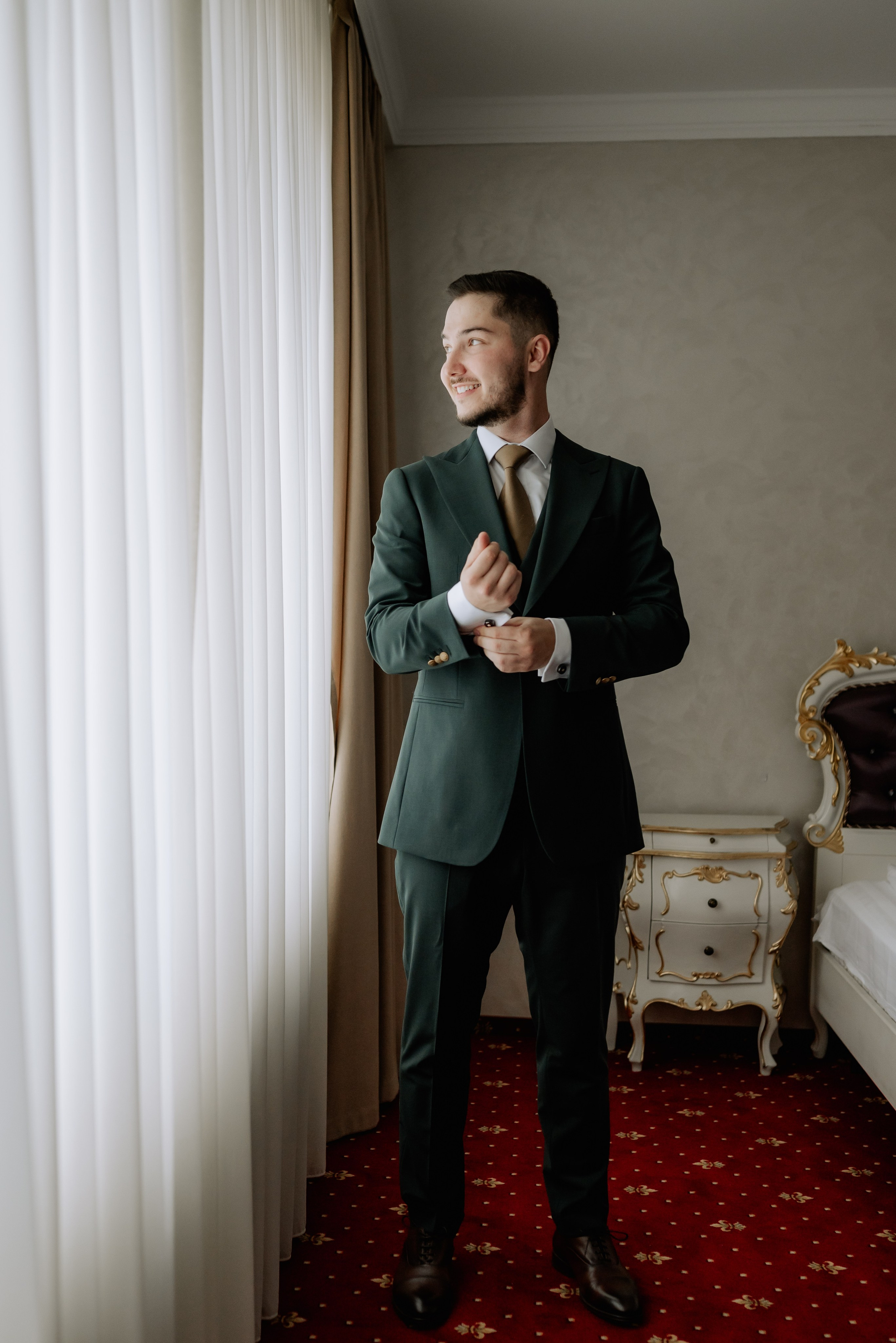 Nunta la Hotel Capitol Iasi. Proud Vision Weddings | Wedding Photography & Film — Servicii profesionale Foto Video Nunta Iasi