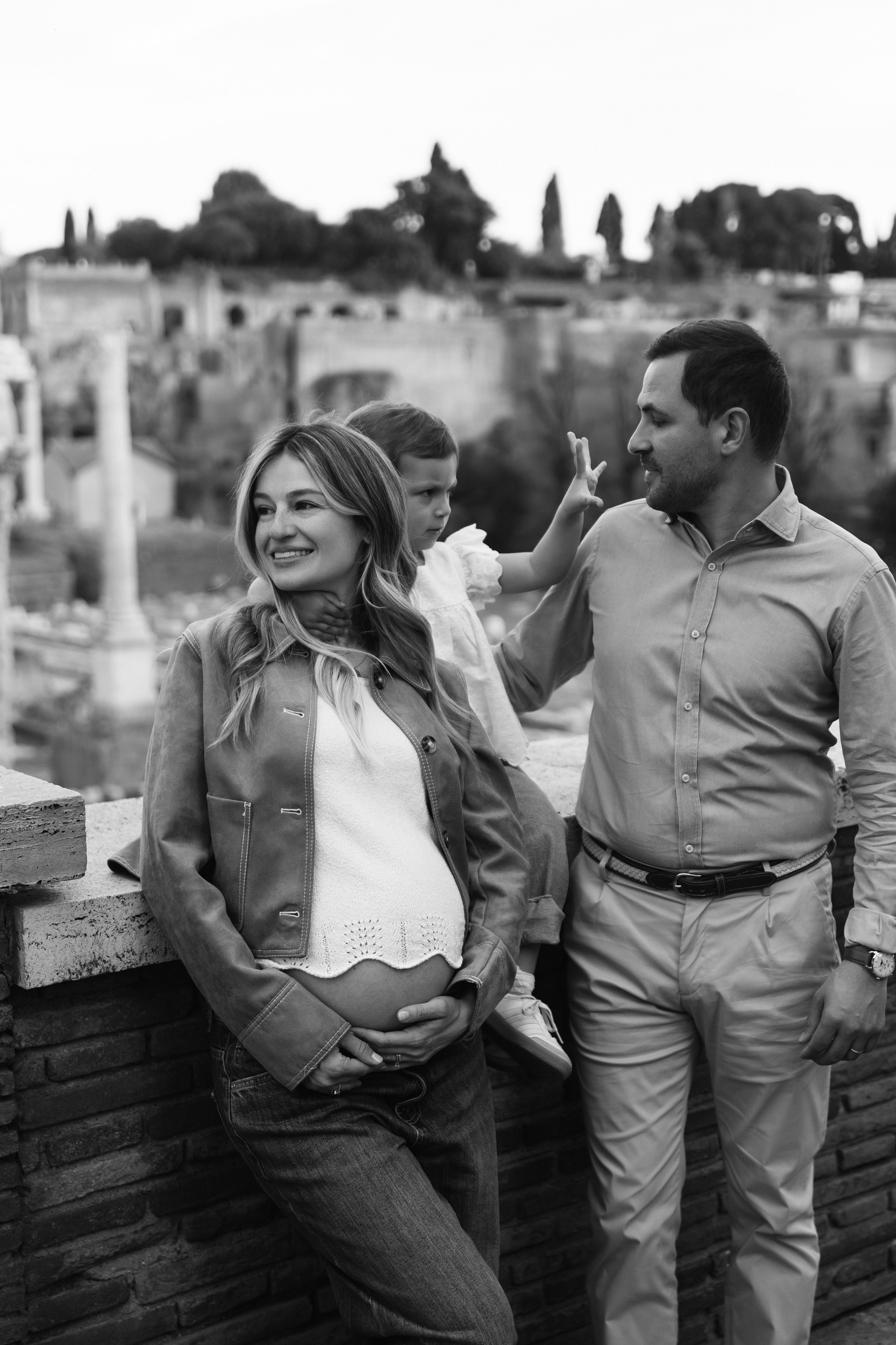 Famaly shooting in Rome. Wedding Photographer Rome Tuscany Como Sicily Puglia Amalfy Italy- Oksana Savenchuk