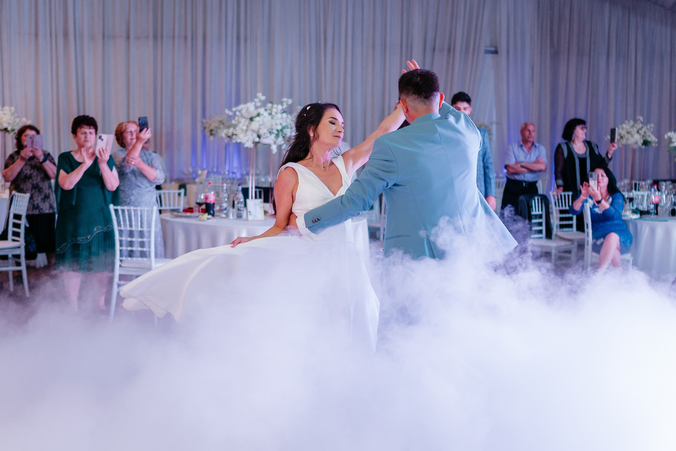 Laura & Alex. Fotograf si Videograf | Nuntă-Botez