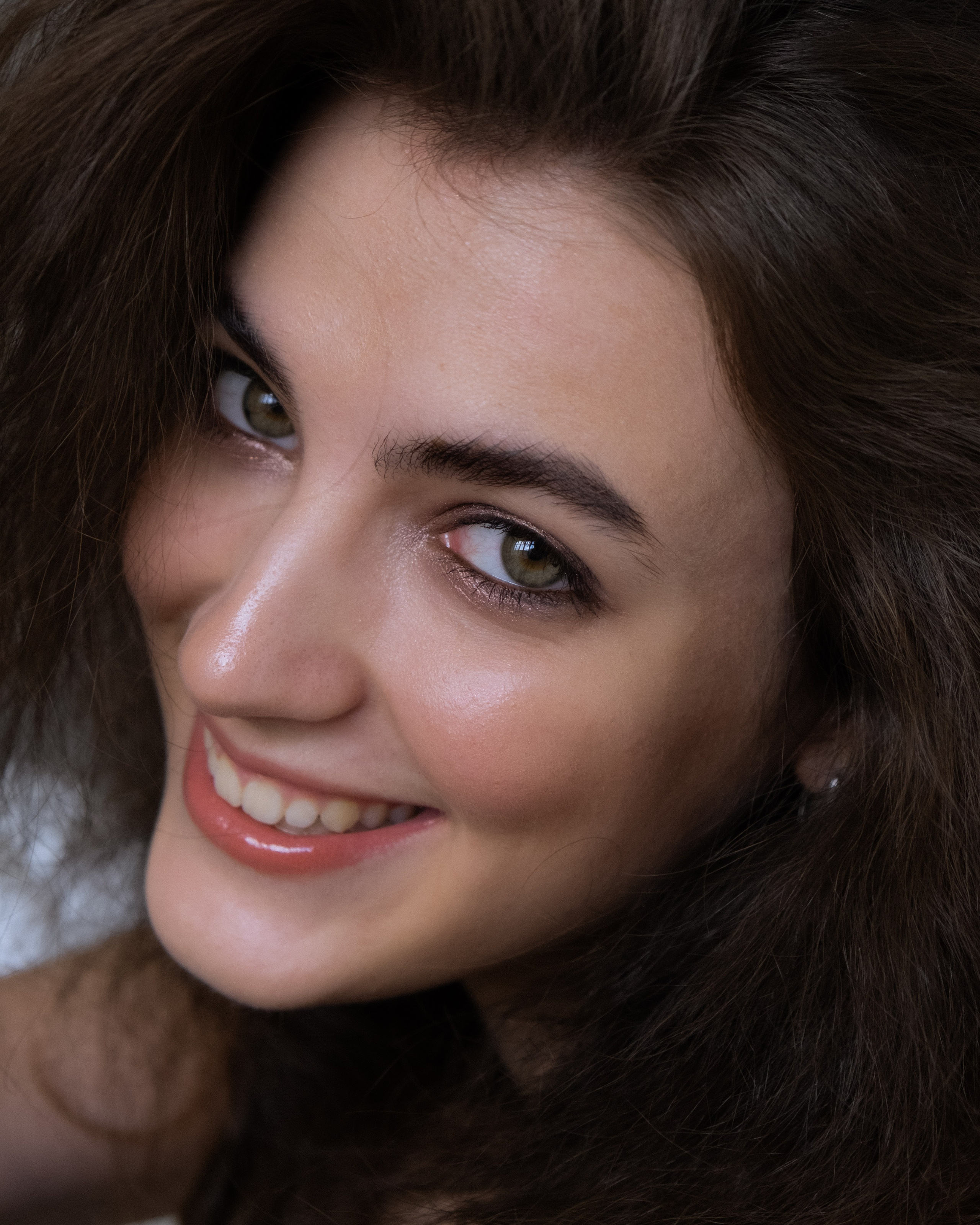 Female portrait. MAIN