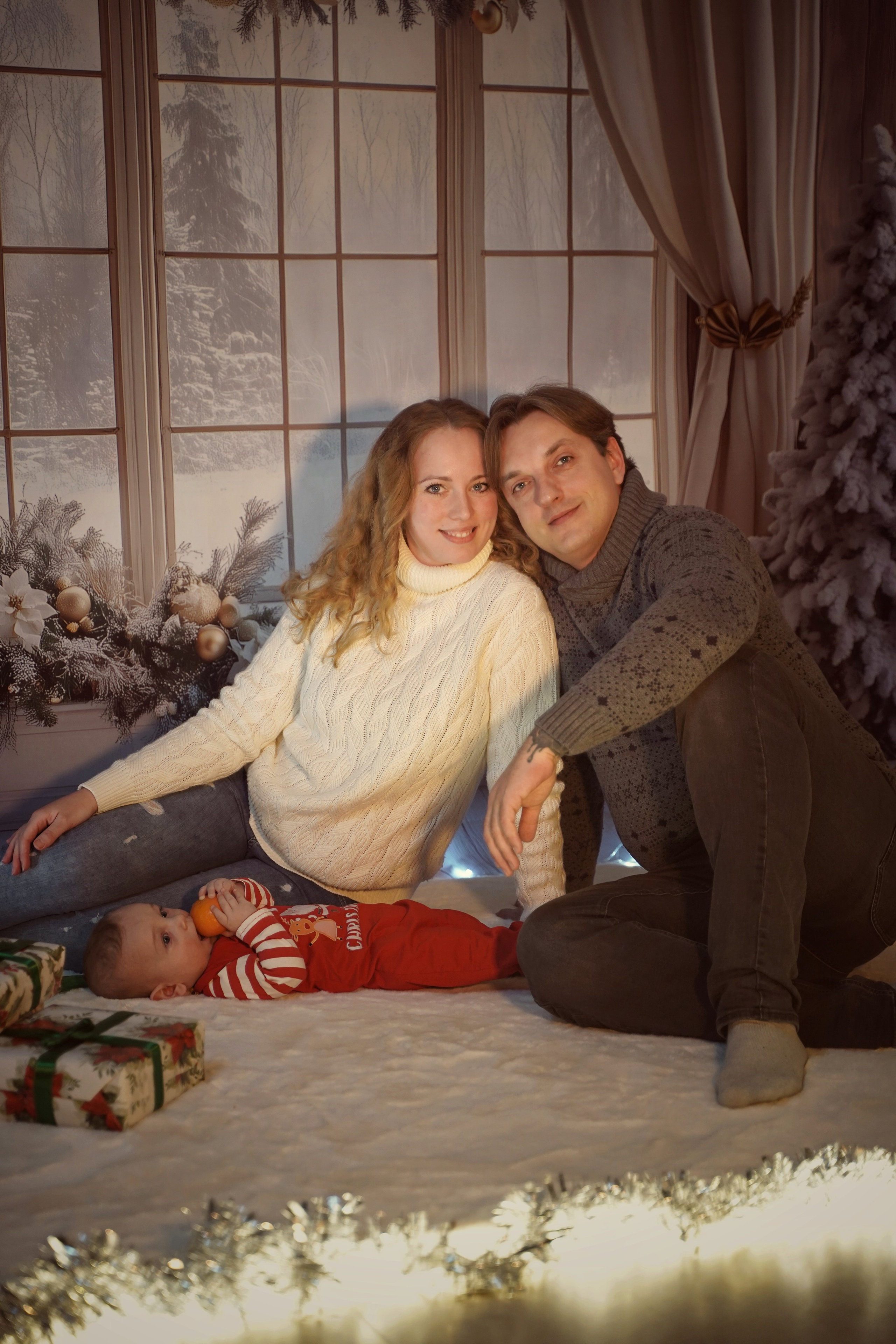 Гномик под елочкой. Фотограф. Визуал. Хайфа. Талья Цветкова