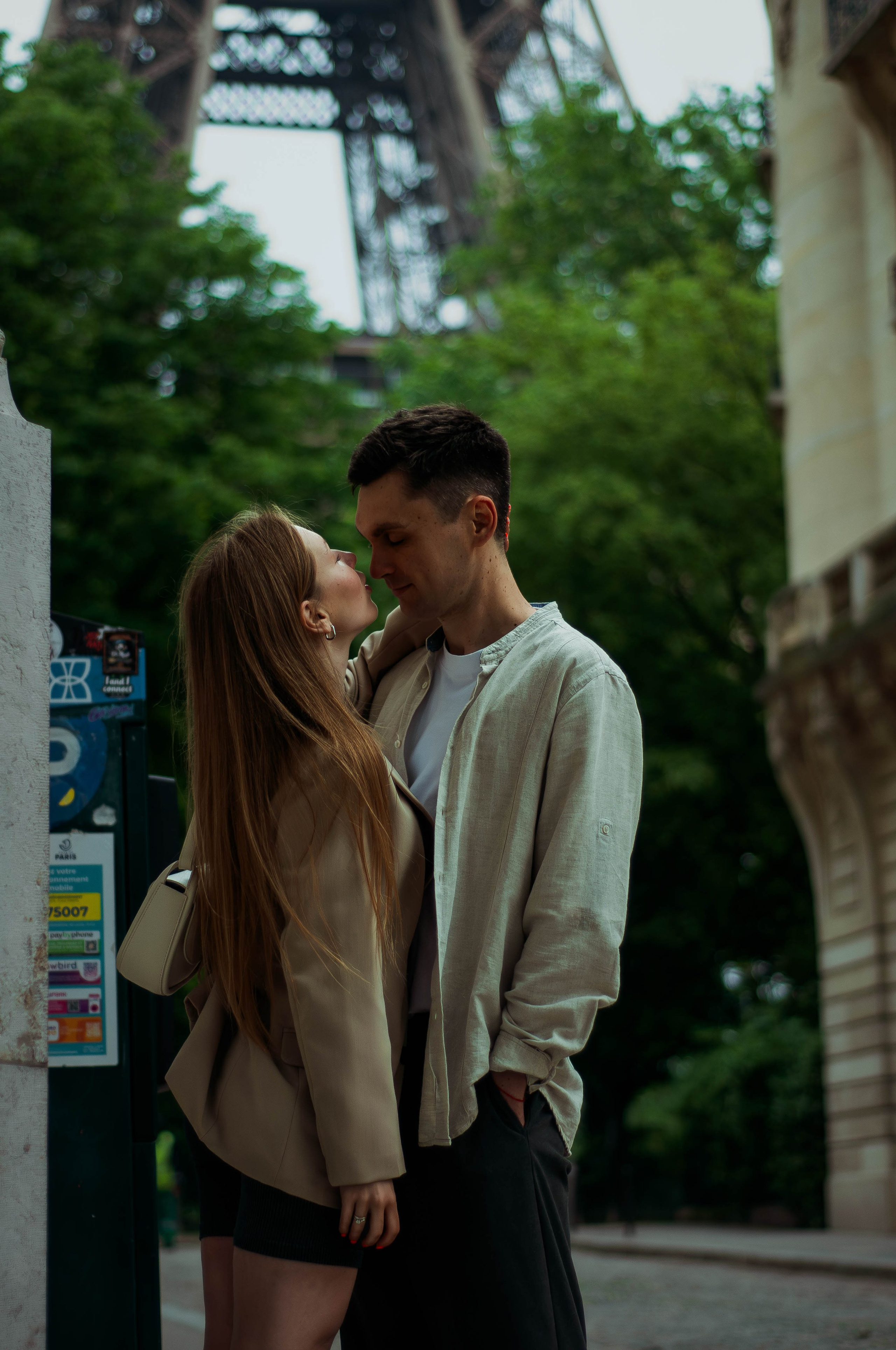 Лавстори у Эйфелевой Башни. Фотограф в Париже Полина Осипова