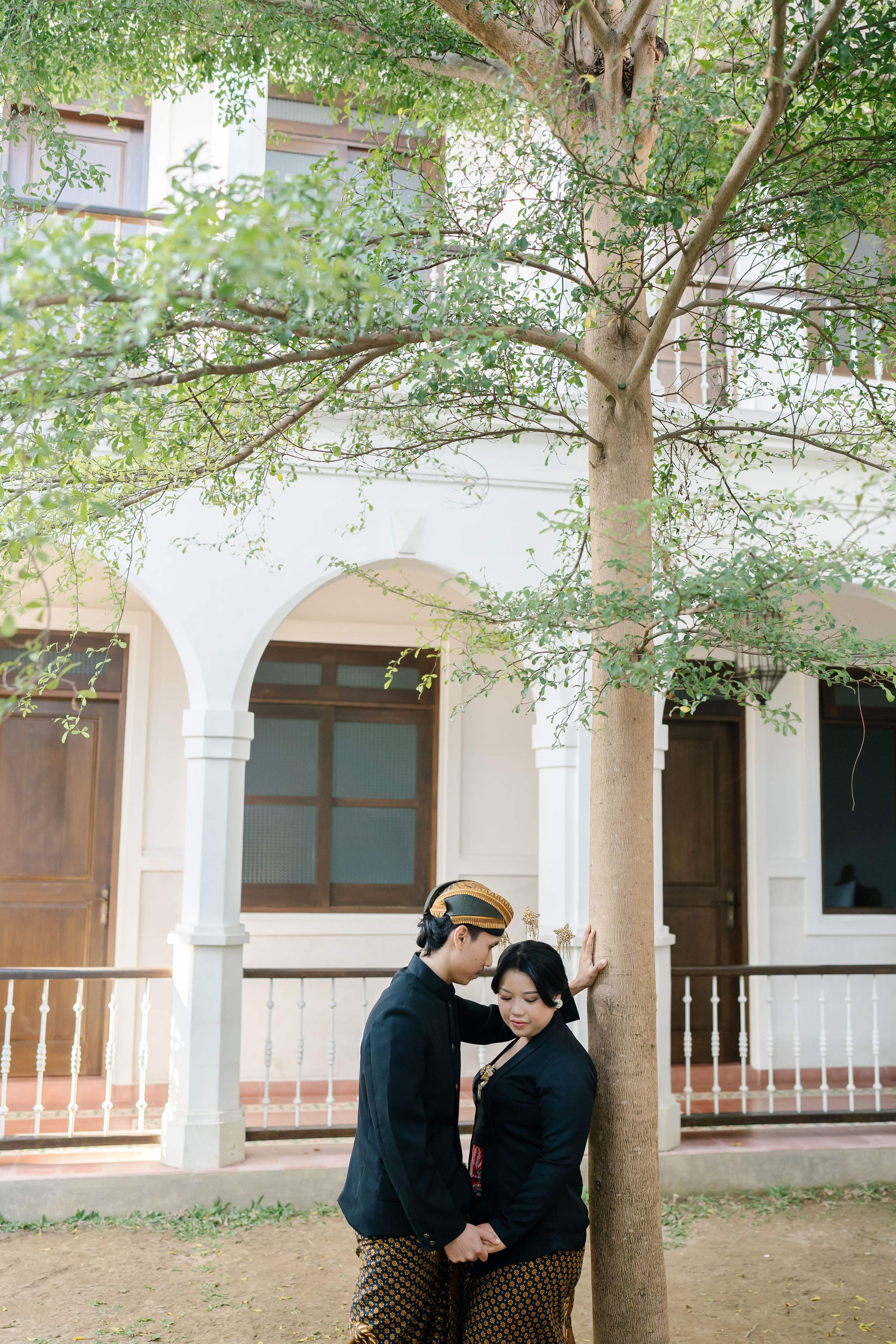 Prewedding Photo Shoot with Javanese style. Female Photographer in Bali