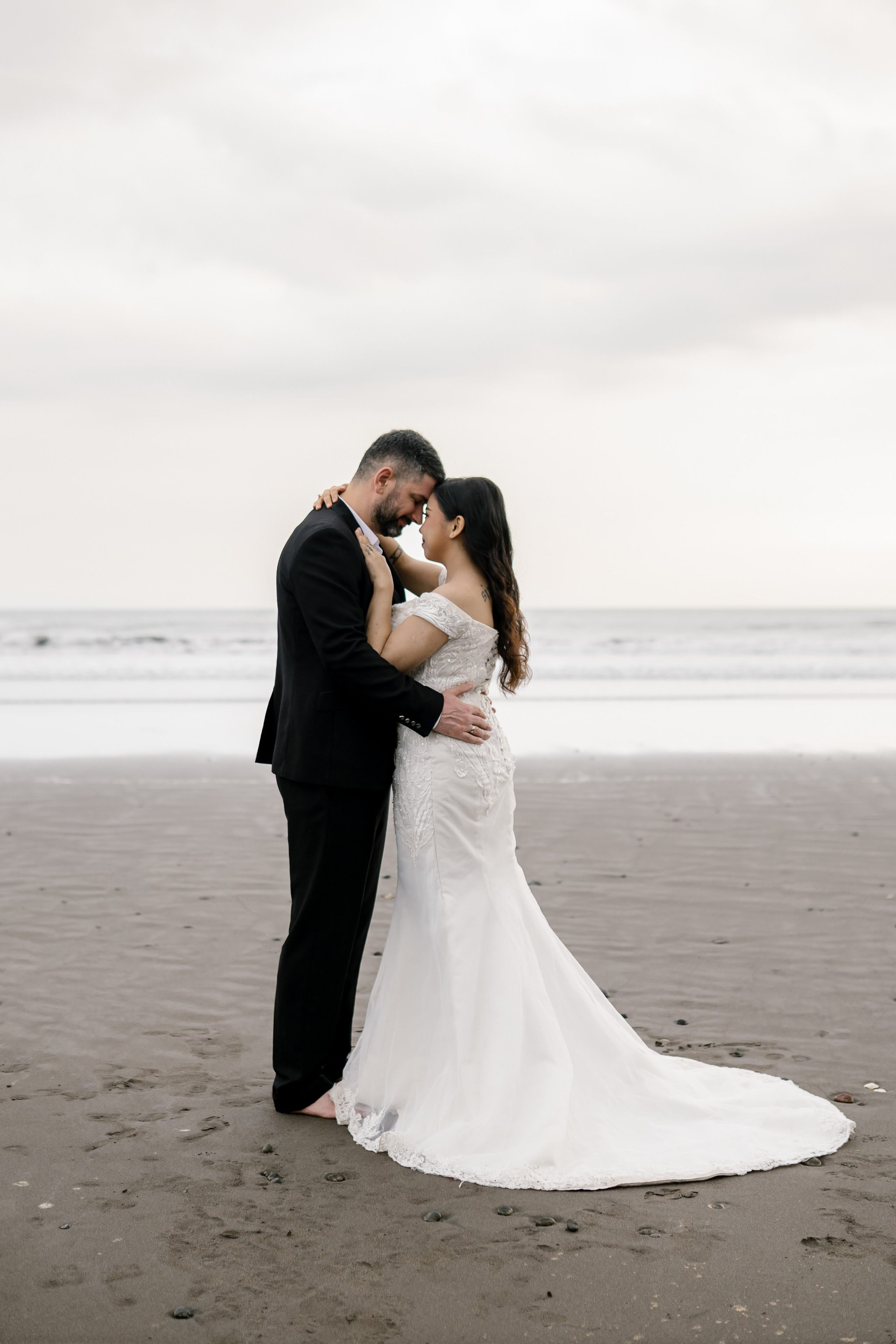 Honeymoon Photoshoot in Bali. Female Photographer in Bali