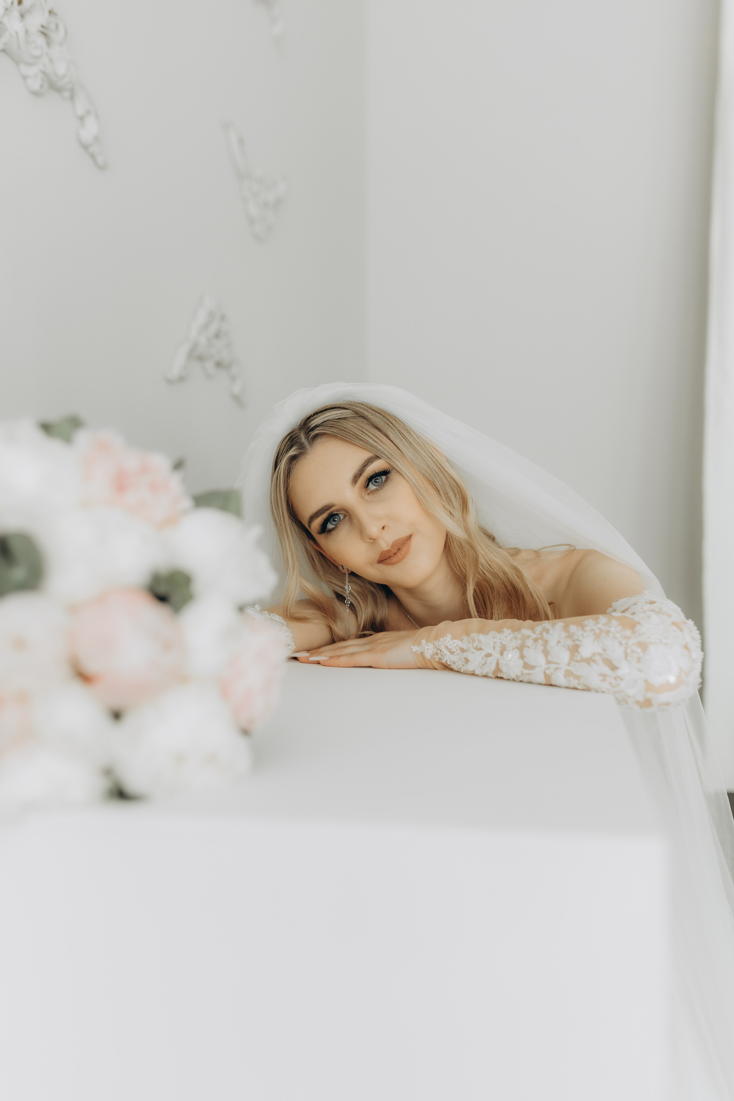 Nikolly & Constantin. Home