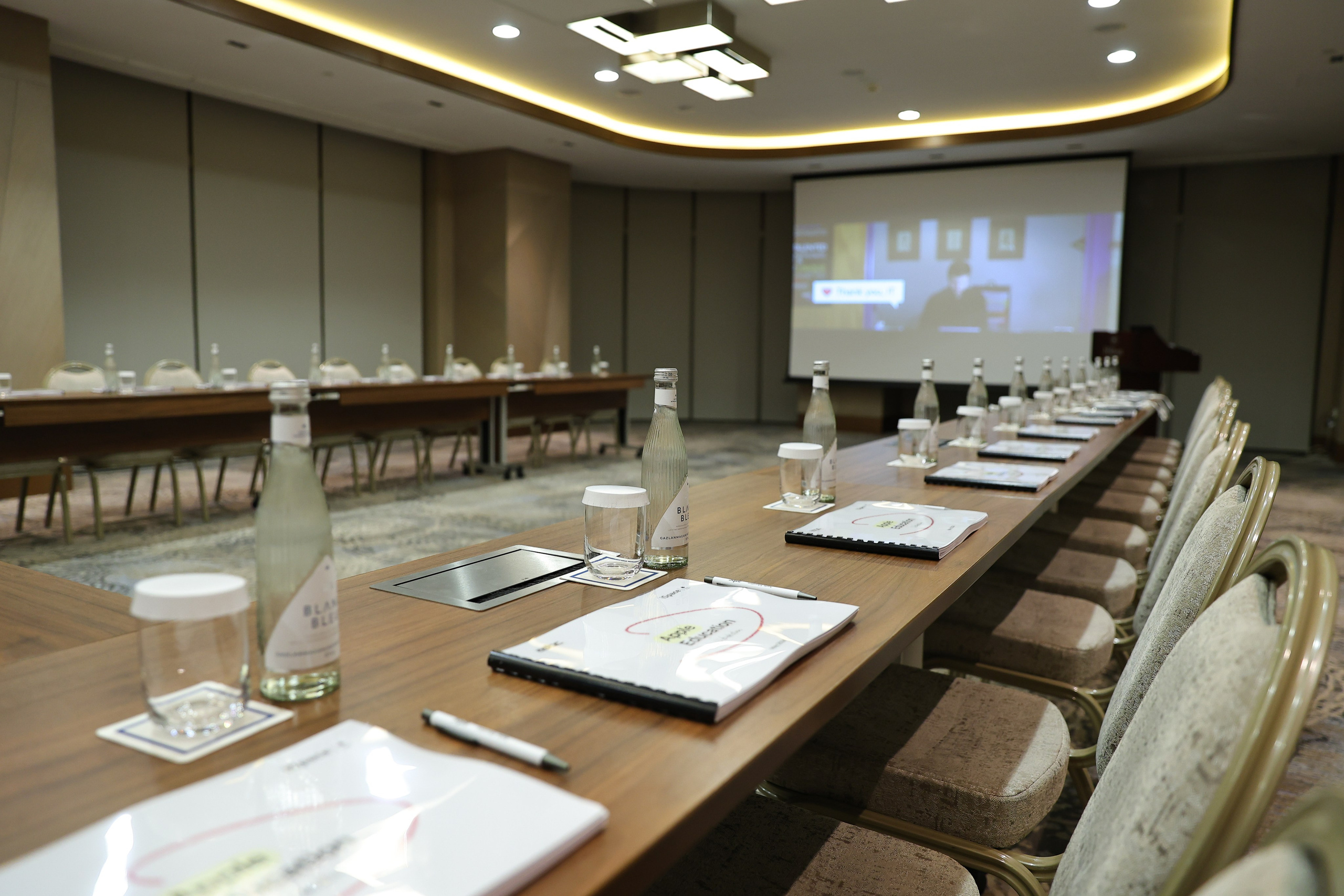 Презентация Apple education Uzbekiston. Создает увлекательные учебные материалы. Профессиональная Фото-Видео Студия Геннадия Нестеренко | Ташкент и Весь Узбекистан