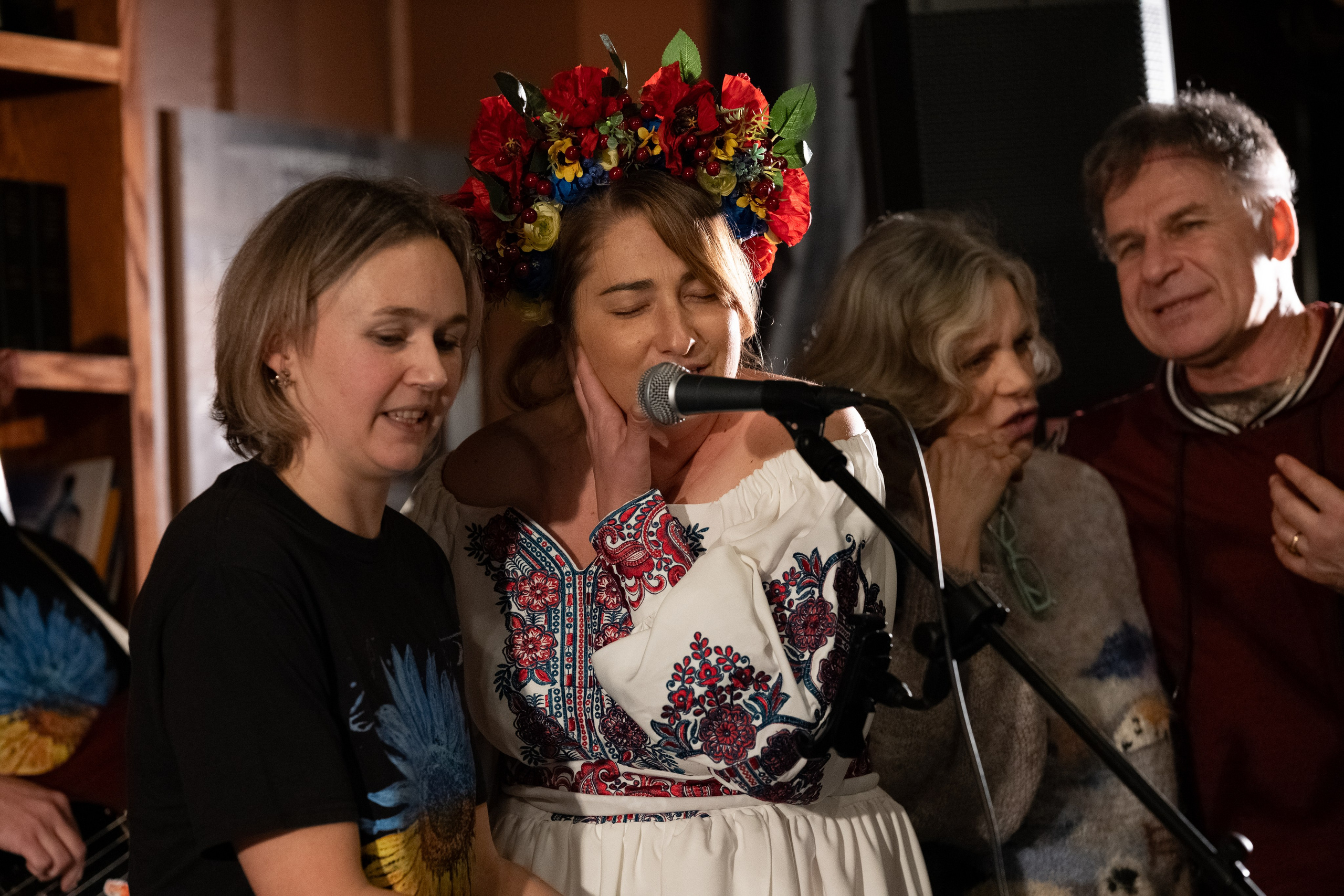 РОЖДЕСТВО / ЖЕНЯ БЕРКОВИЧ. Reportage concert portrait photography in the San Francisco Bay Area