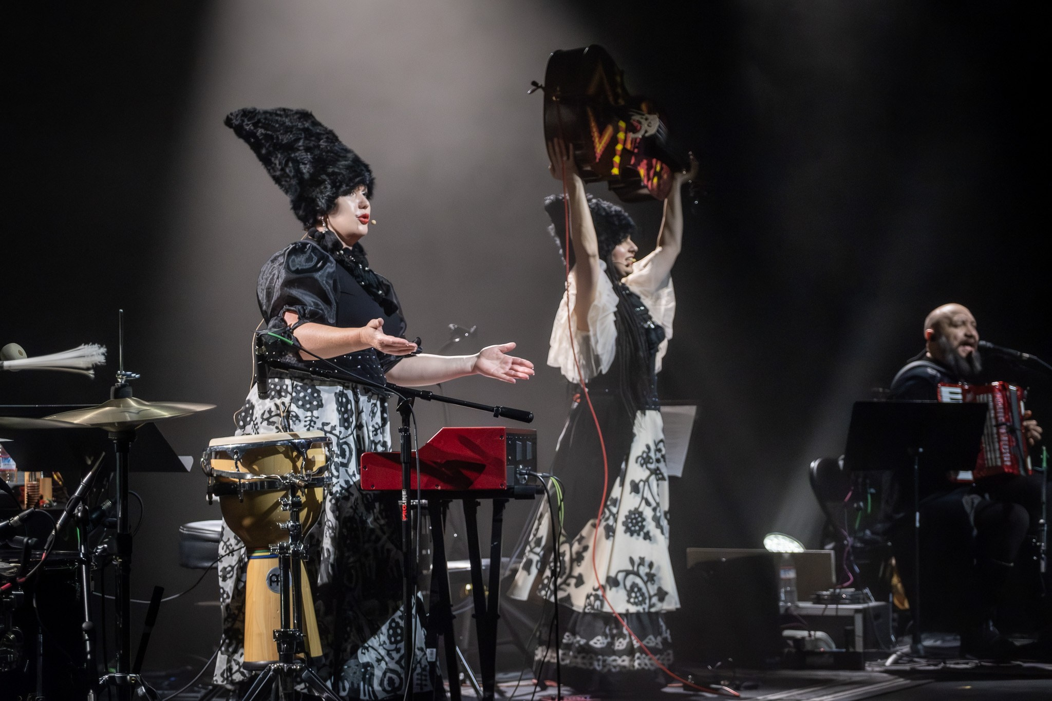 DAKHA BRAKHA / SAN FRANCISCO / 2026. Reportage concert portrait photography in the San Francisco Bay Area