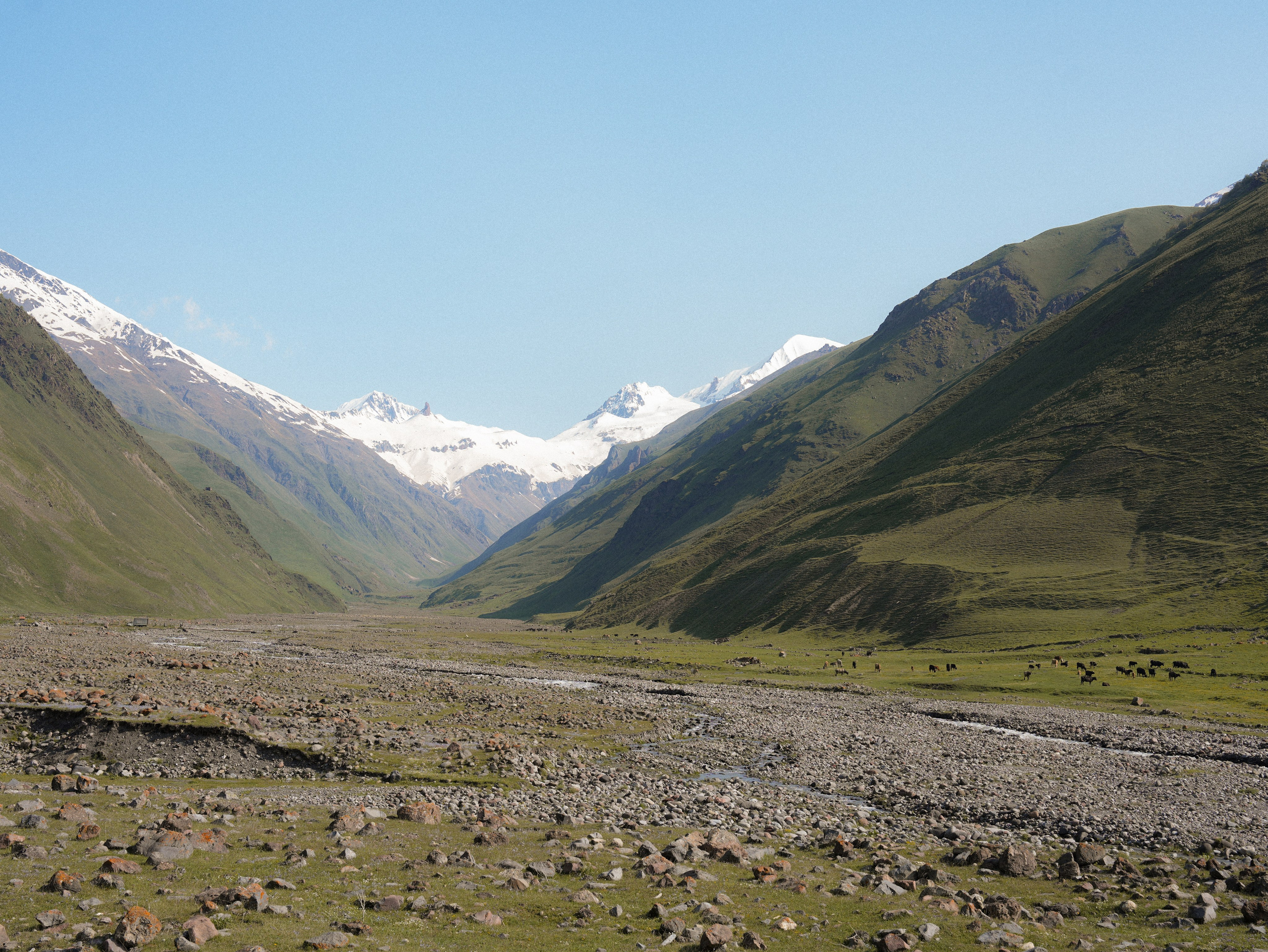 Truso Valley. Mountain Photographer in Georgia | Kazbegi & Gudauri Photo Experiences