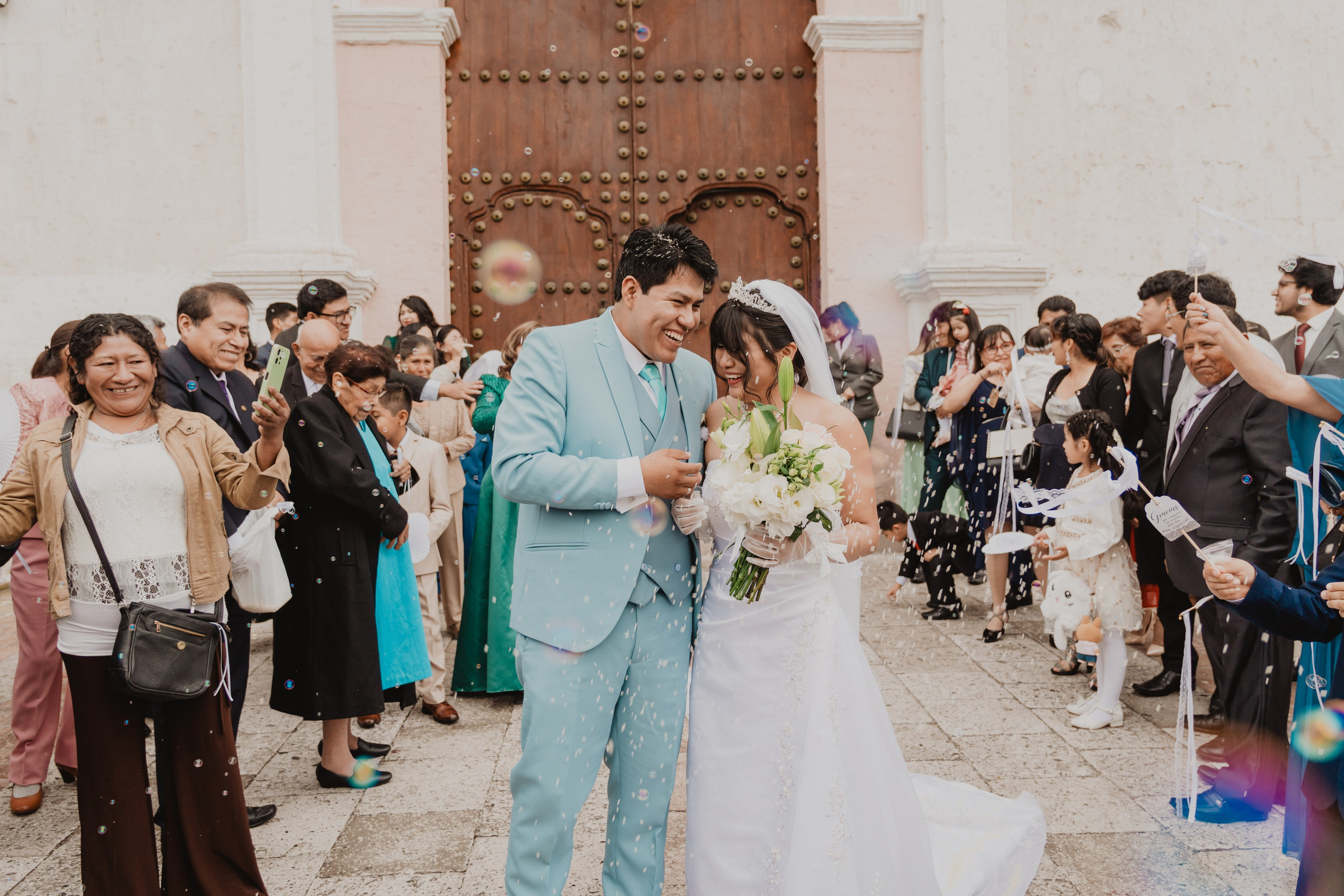 STEISY + EMMANUEL | BODA RELIGIOSA. Studio KVTA | Fotografía y Video de Bodas en Arequipa
