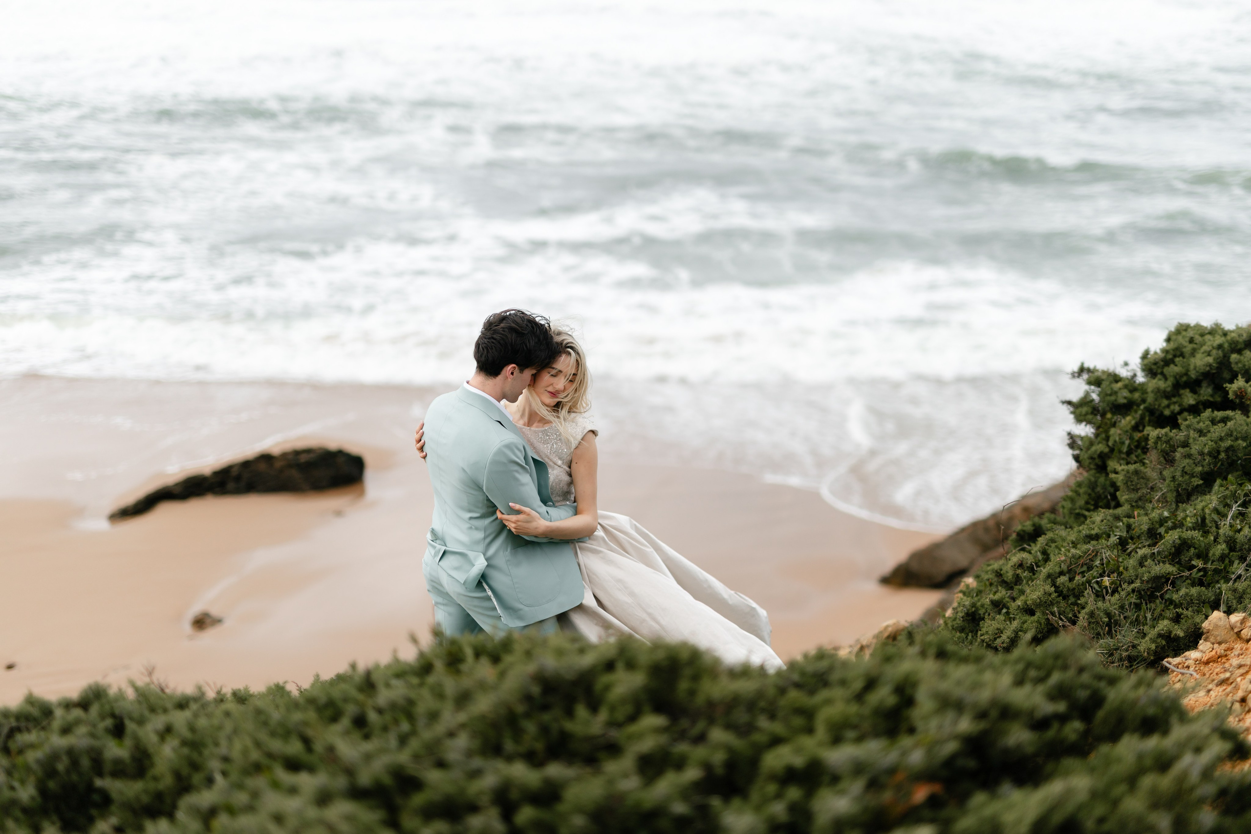 Vivien & Razvan. Main