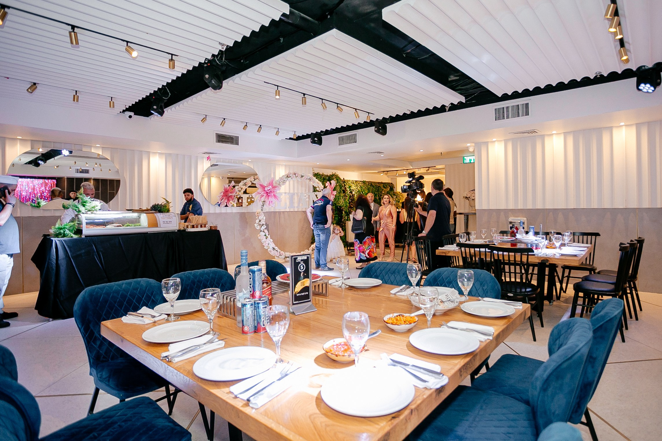 אולם תבור, בת מצווה ליאן. Home