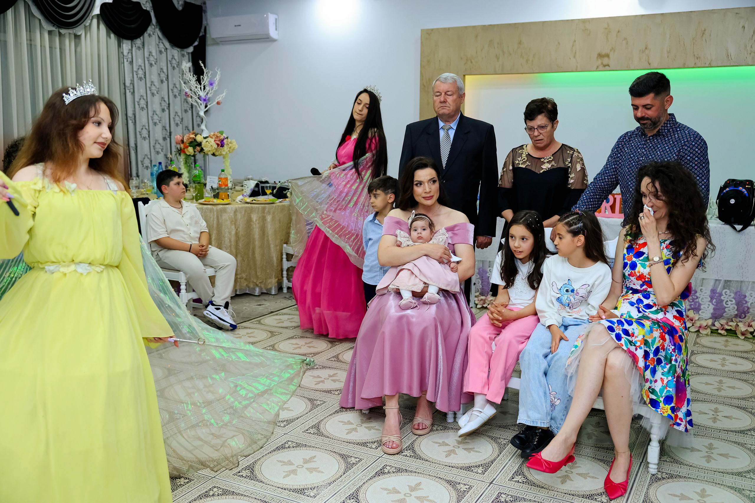 Iris Stefania. Moments By Gub