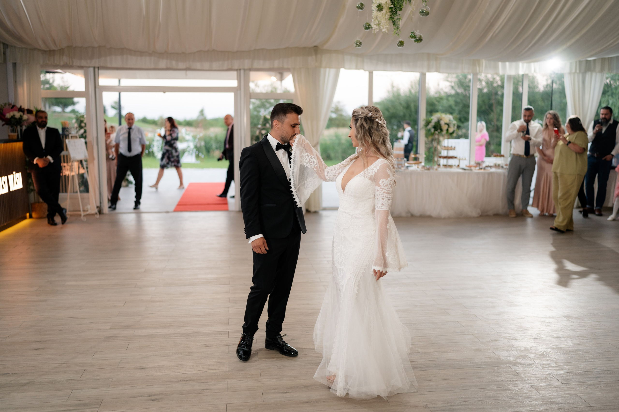 Sandra & Razvan. Destination Wedding Photographer Alex Pasarelu