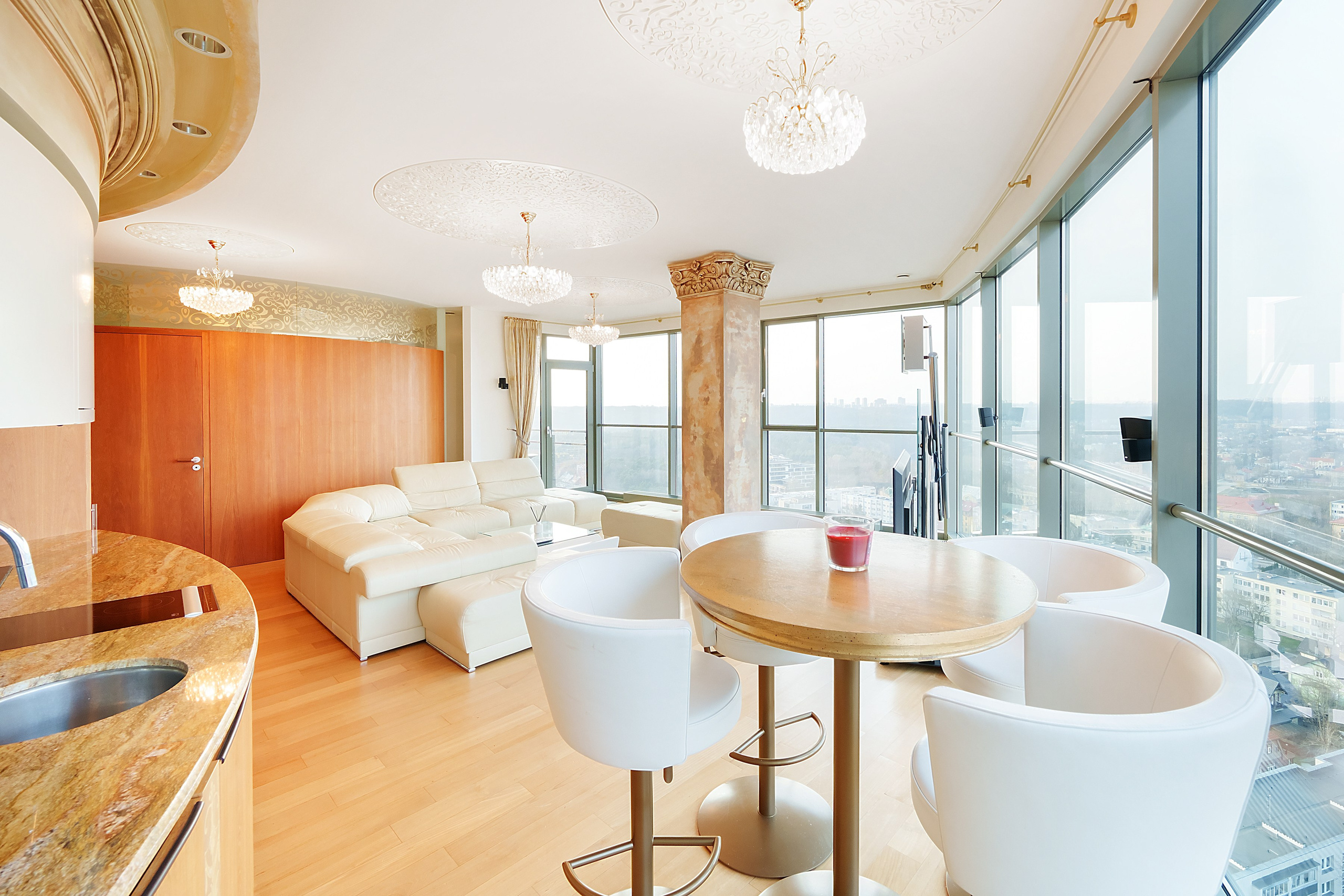 Savanoriu g. 1. Elina Sapiega fotografė Vilniuje