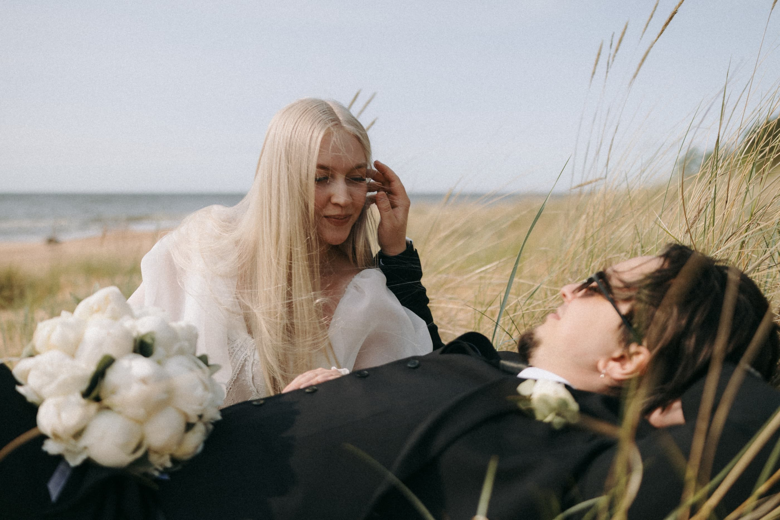 Marija & Aleksandrs: Kāzu fotosesija Veczemju klintīs pie jūras. Fotogrāfs kāzām, ģimenēm un dažādiem pasākumiem