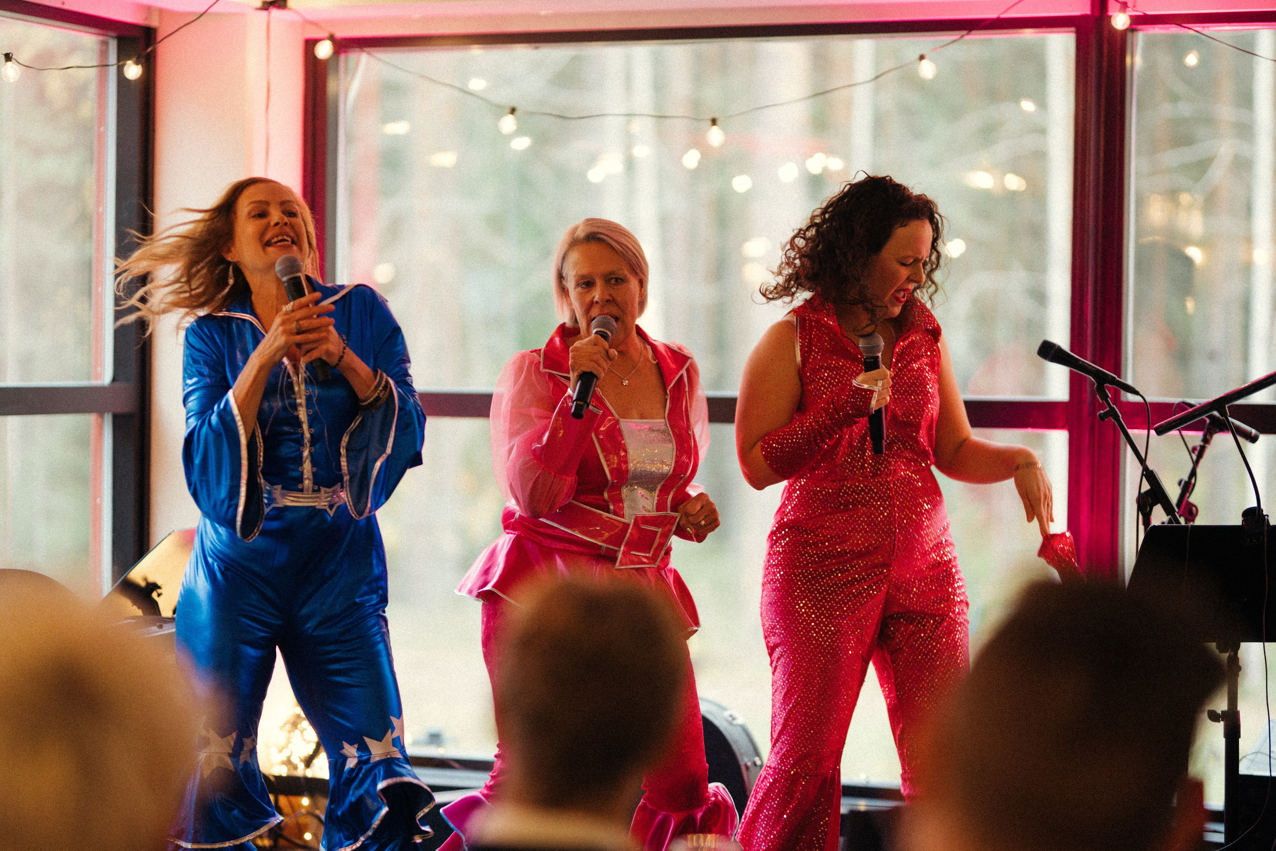 Venla & Kerr. Wedding and portrait photographer in Helsinki Vickan O