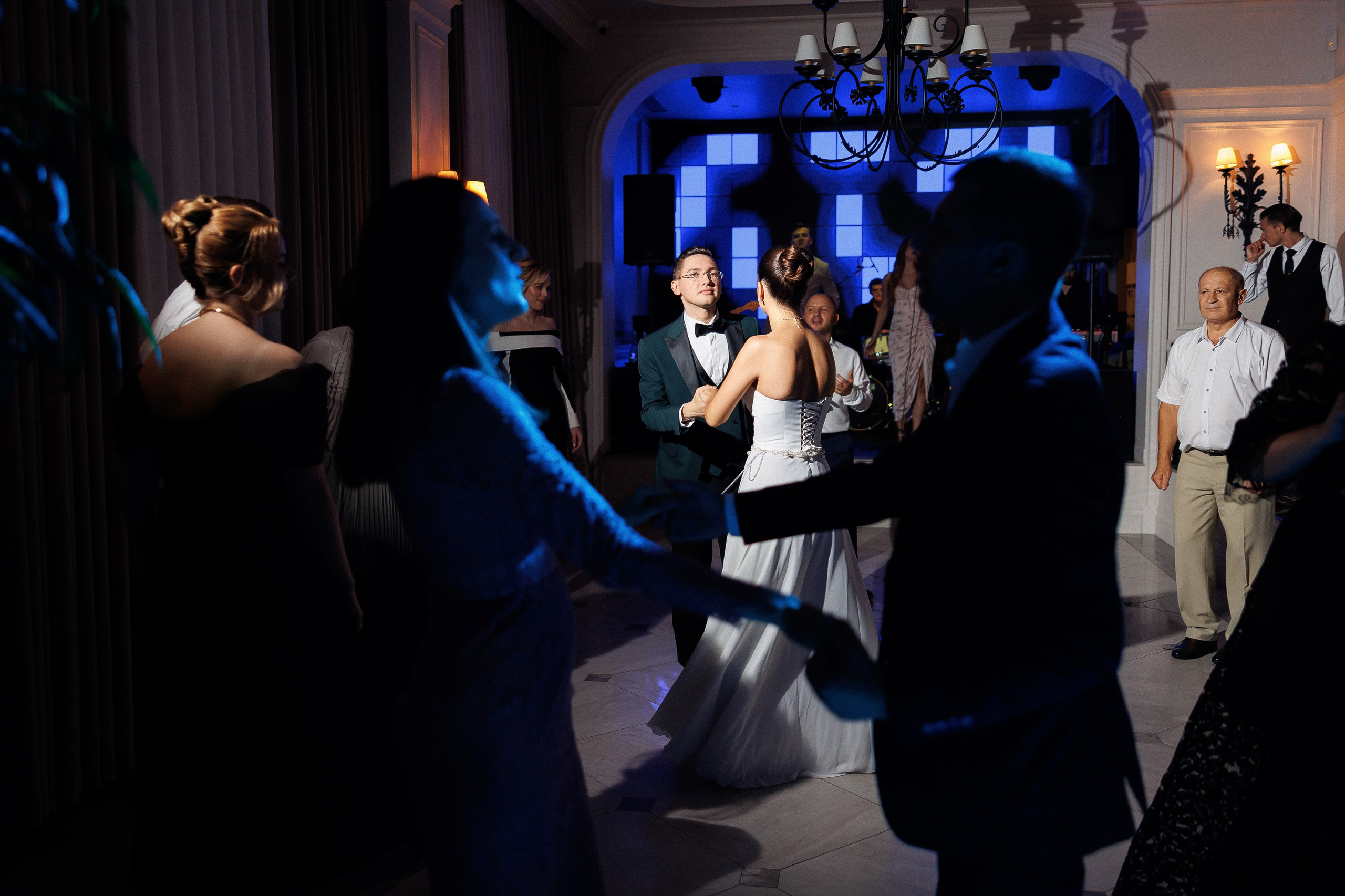 Serghei & Erica — Queen Residence. Servicii Foto și Video 067188353