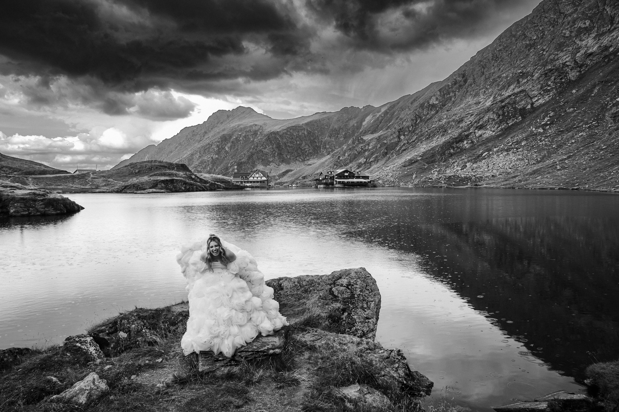 Octavian & Antonia | Trash The Dress. Erik Bagy | Fotograf de Nuntă