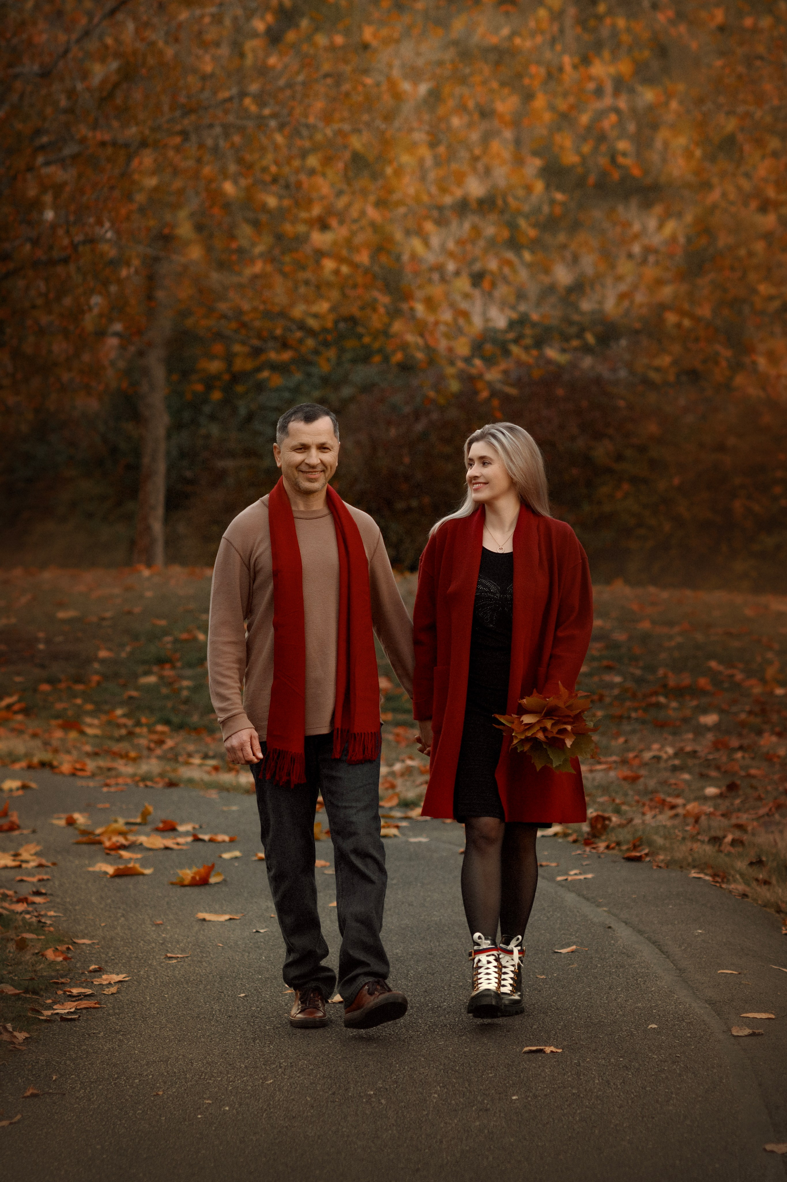 Autumn romance. Wedding & portrait photography in the Seattle Area. Helen Michelle photographer