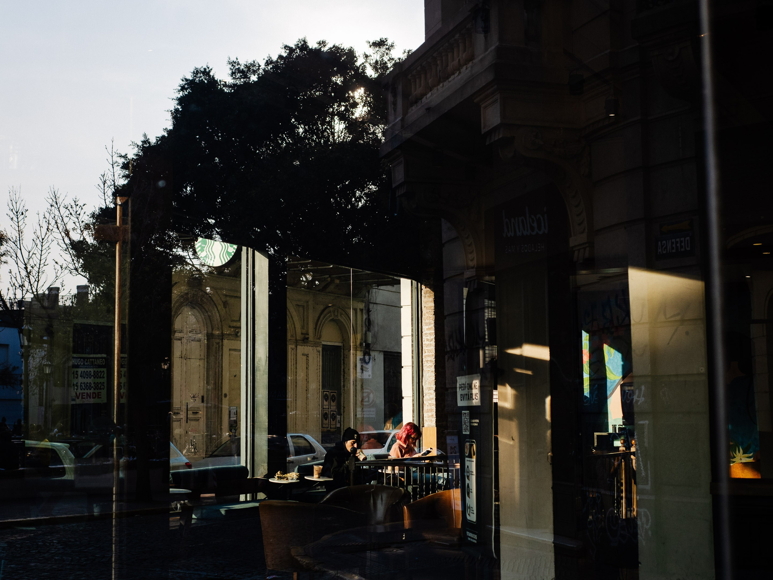 San Telmo neighborhood, City of Buenos Aires, Argentina. Federico Borobio, street and documentary photography.