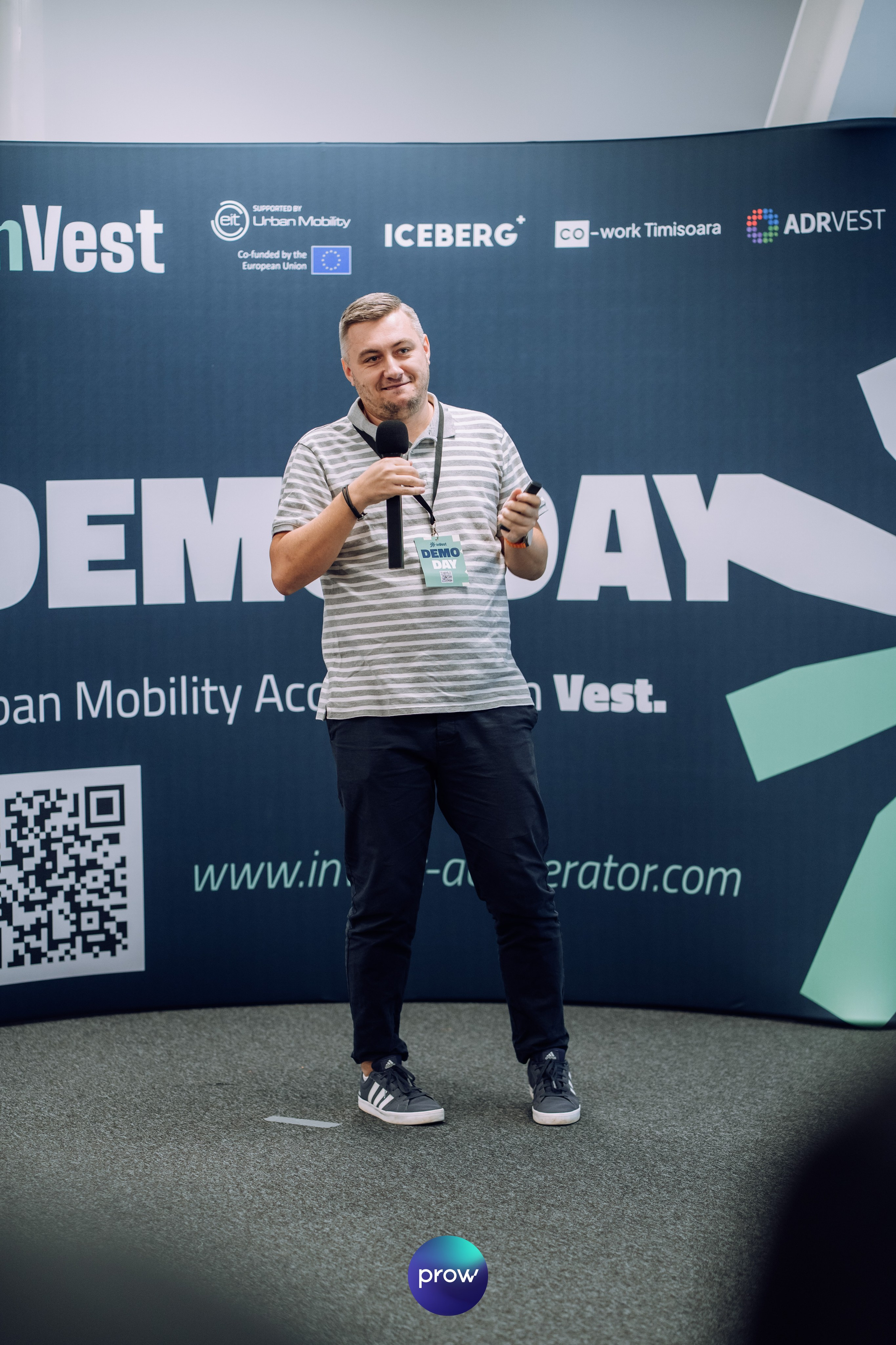 InVest DemoDay @ Cowork. Cozac Cristian Photographer