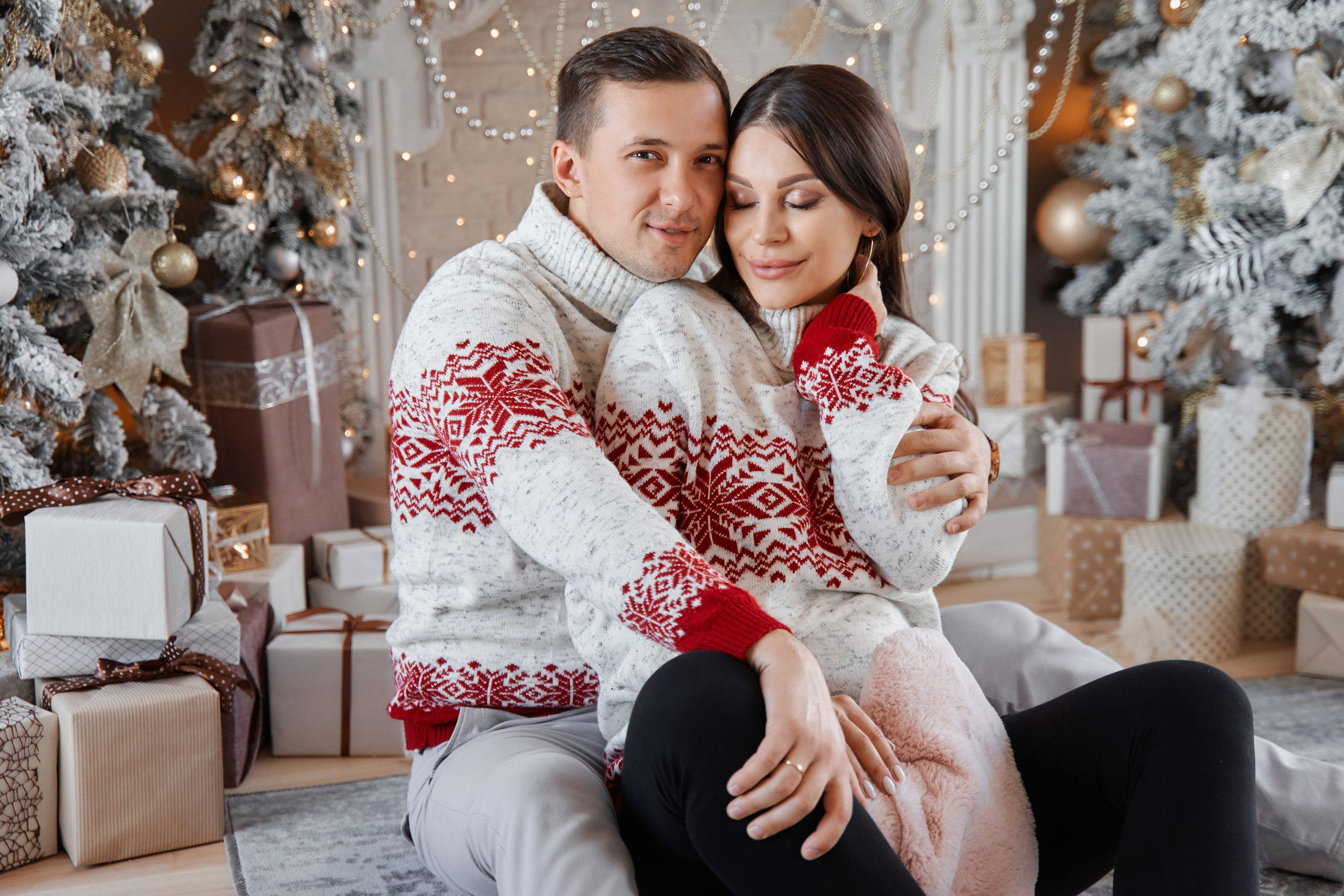 Maternity indoor and studio photoshoot. Professional Wedding and event photographer USA New York