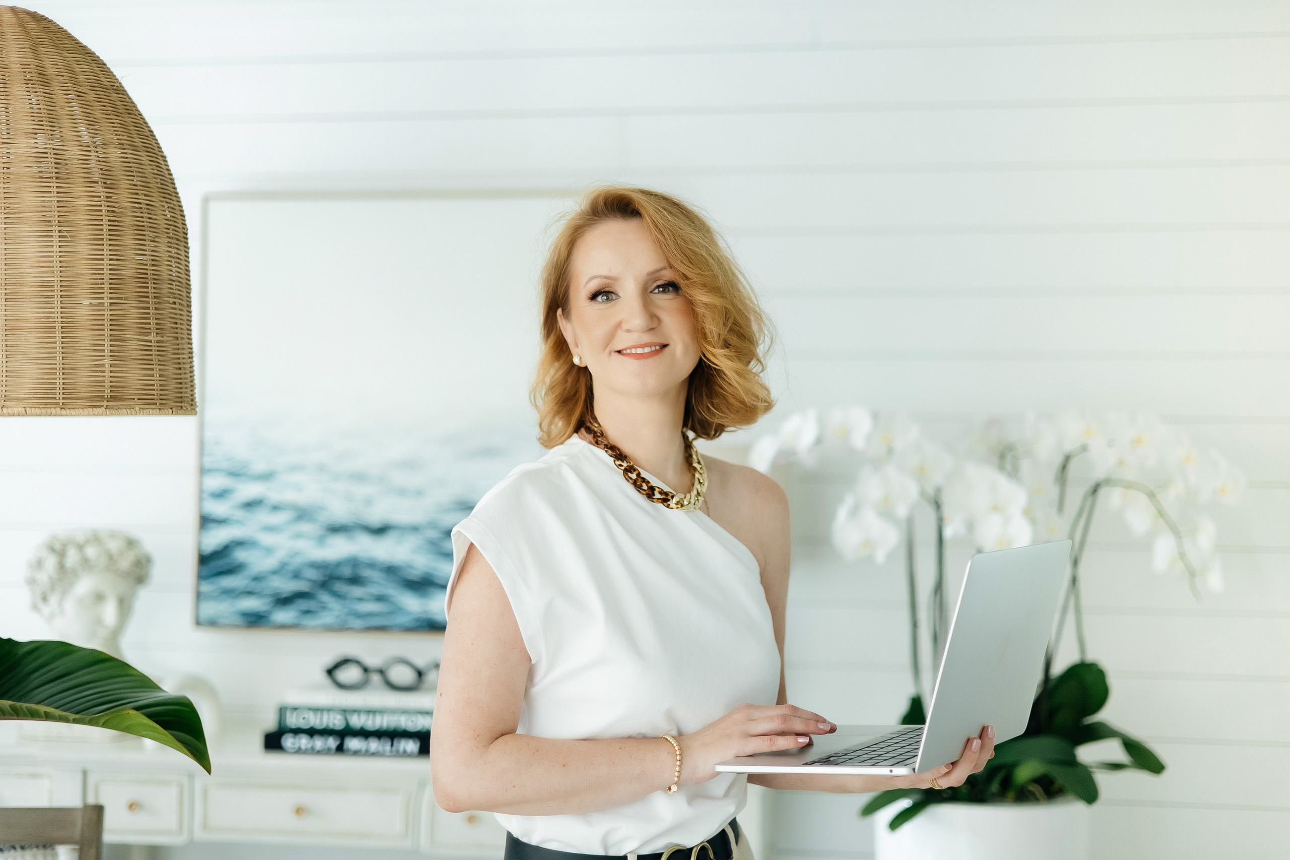 Marina Ecommerce Marketing. Family and Event photographer in Homestead and Miami areas of Florida