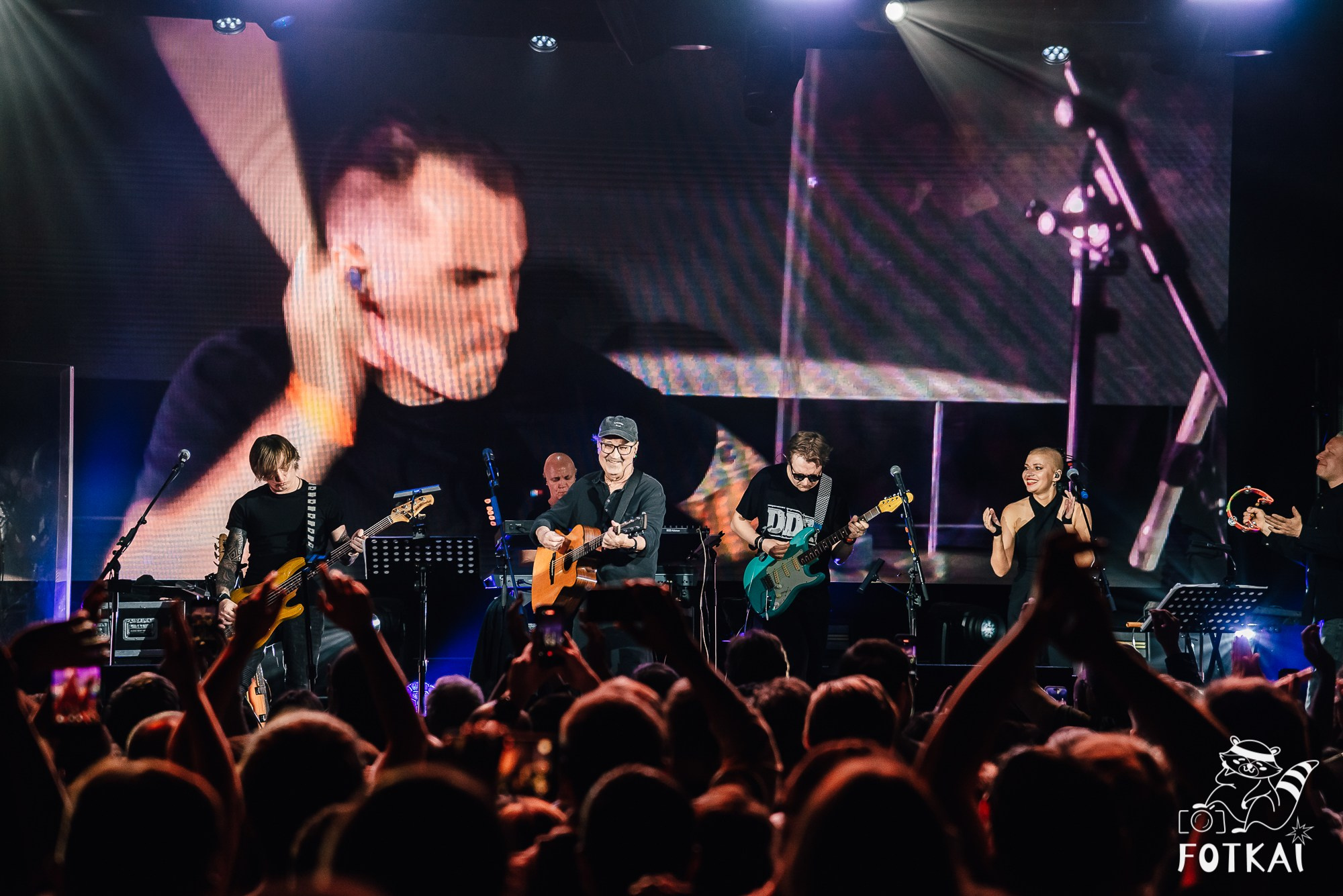 DDT — Fotos del concierto en Auditorio Roig Arena, Valencia, 2026 | FOTKAI