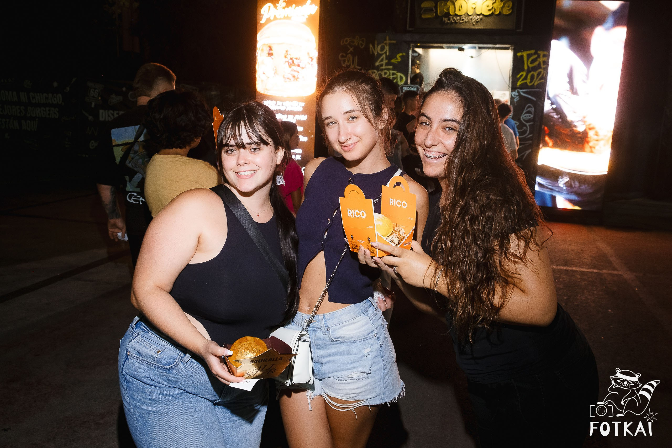 The Champions Burger en Torrevieja: Reportaje fotográfico 22.08.25 | FOTKAI