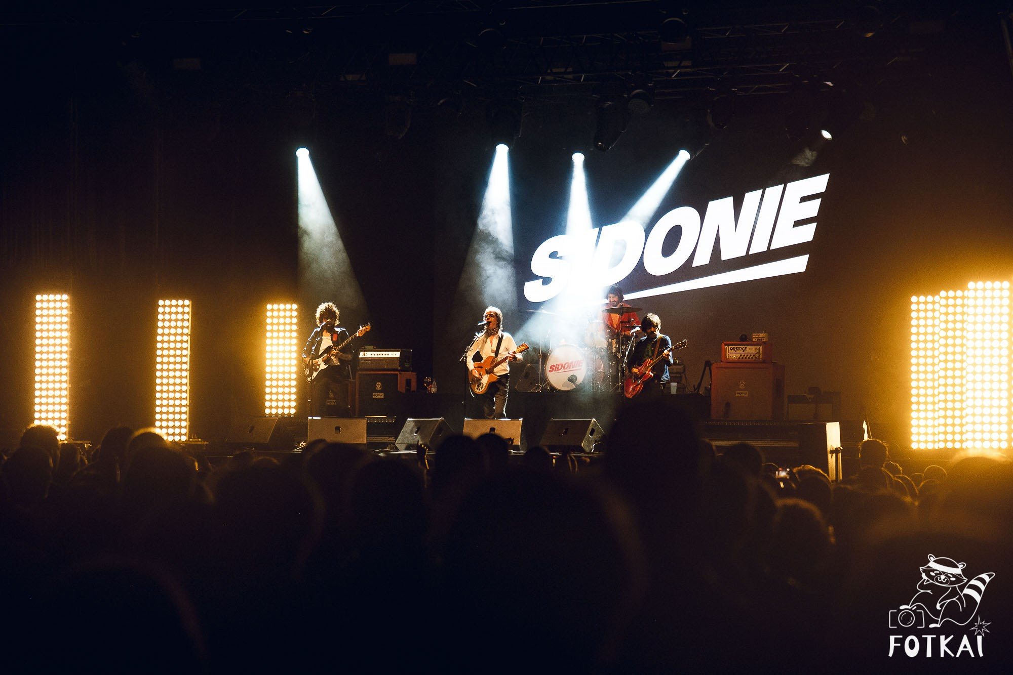 Sidonie en Torrevieja 2025 – Fotos del concierto y reportaje completo | FOTKAI